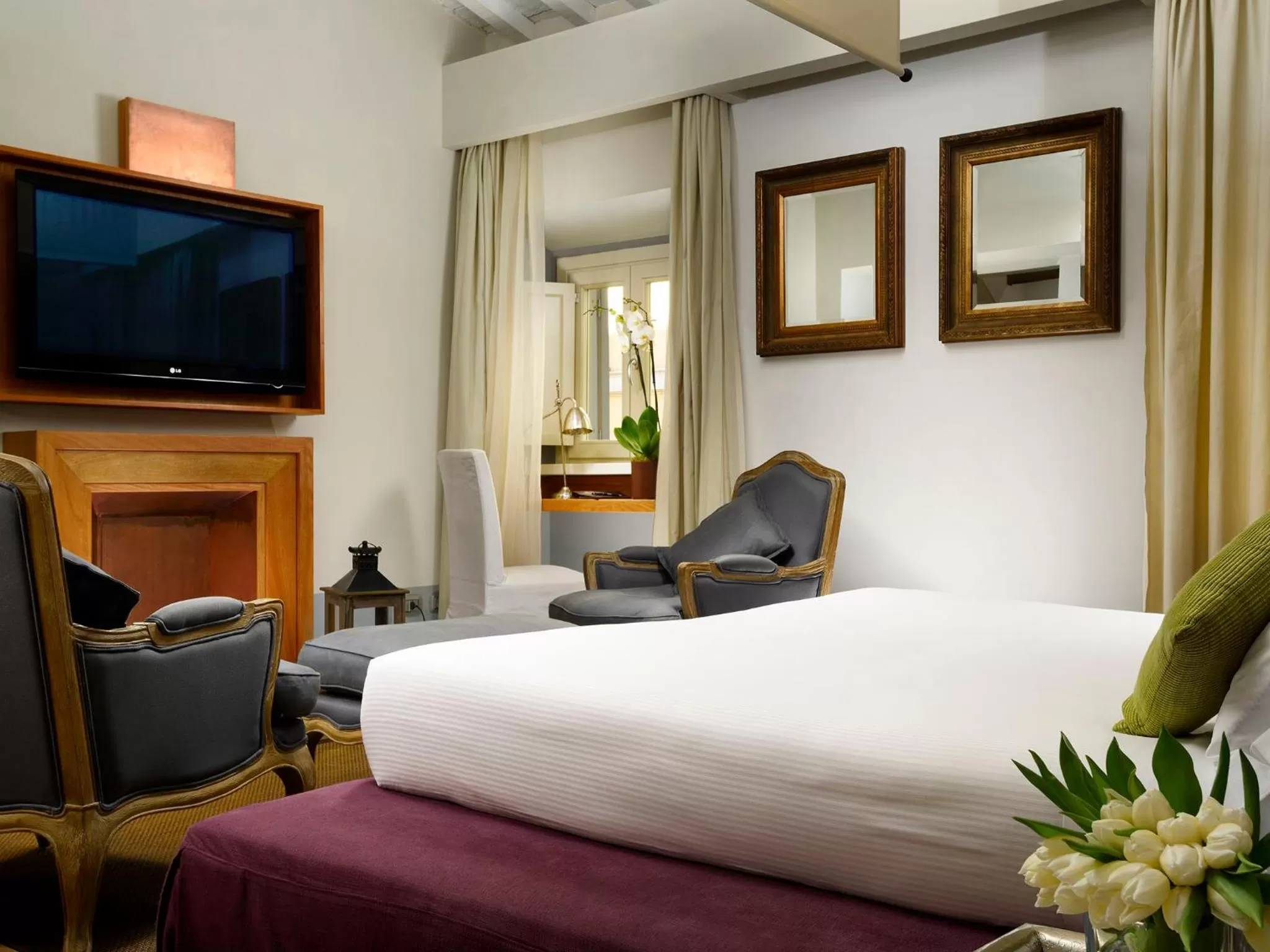 Bedroom, Bed in Mario De' Fiori 37