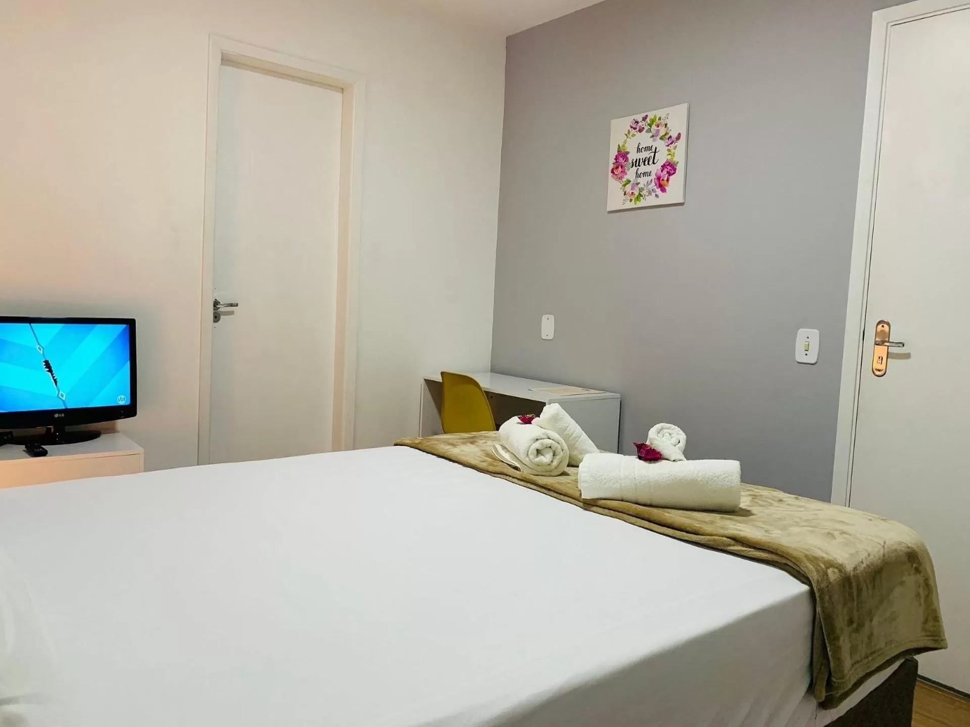 Bedroom, Bed in POUSADA MUNDI MORUMBI