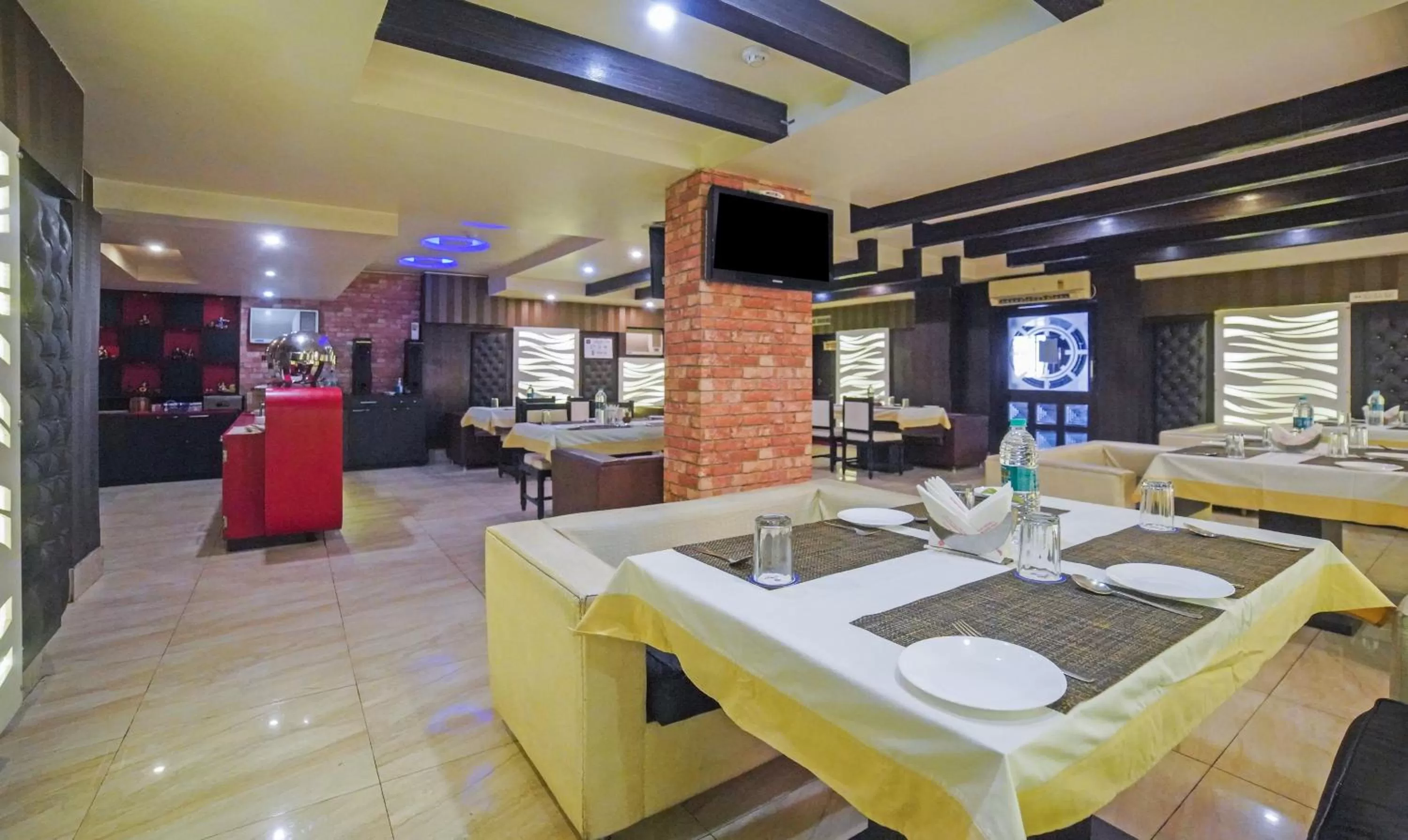 Restaurant/Places to Eat in Treebo Trend South Park Bistupur