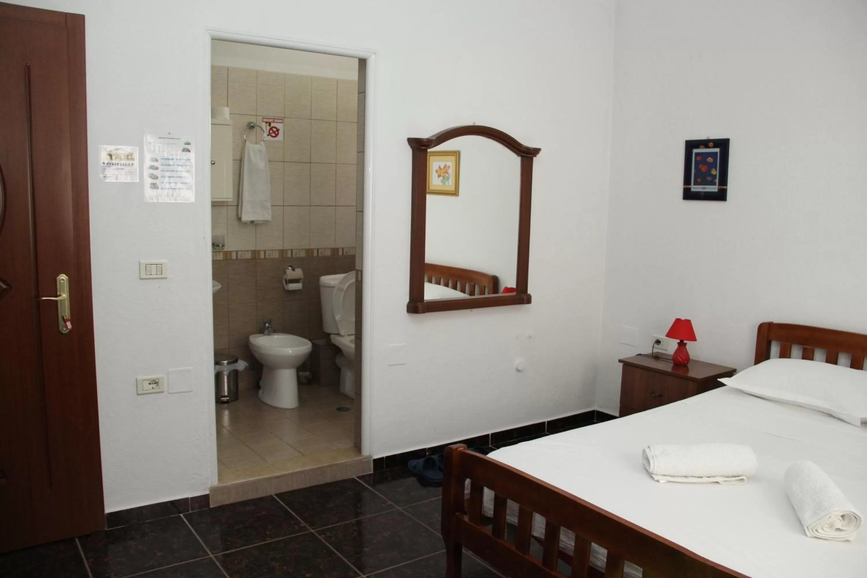 Bathroom in Hotel Italia