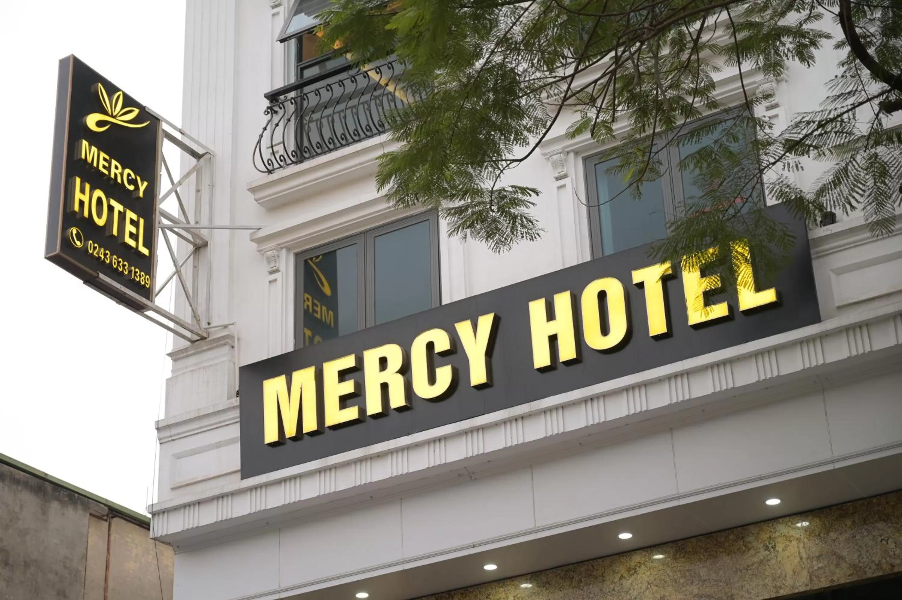 Property building in Mercy Hotel