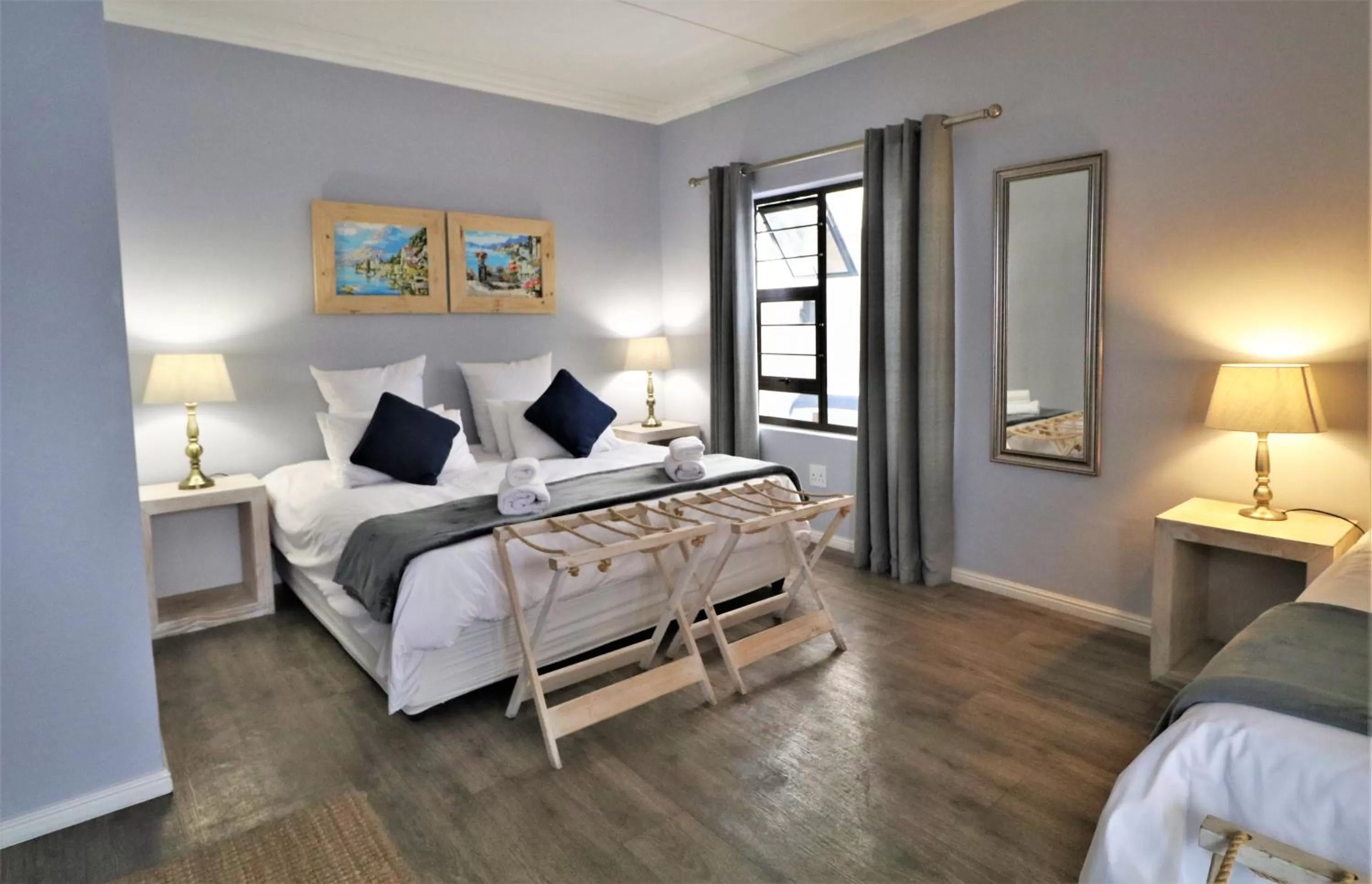 Family Room with Shower - single occupancy in Tiende Laan Bed & Breakfast and Self-Catering