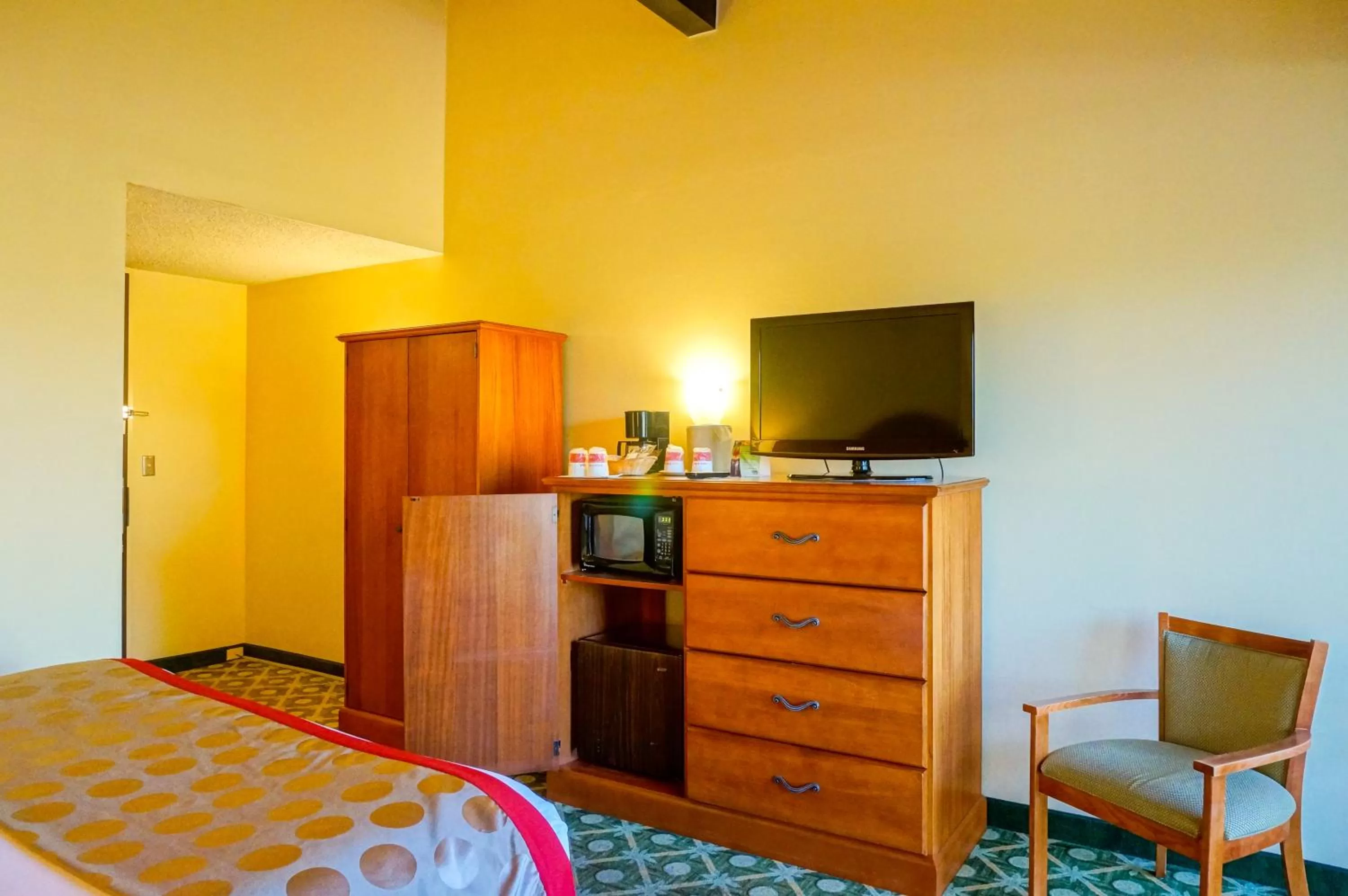 One King Bed Room - Non Smoking in Ramada by Wyndham Santa Barbara