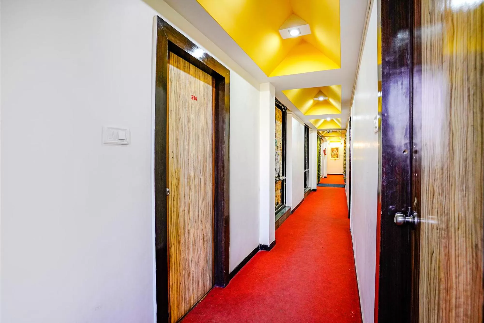 Lobby or reception in FabExpress Sai Chatra