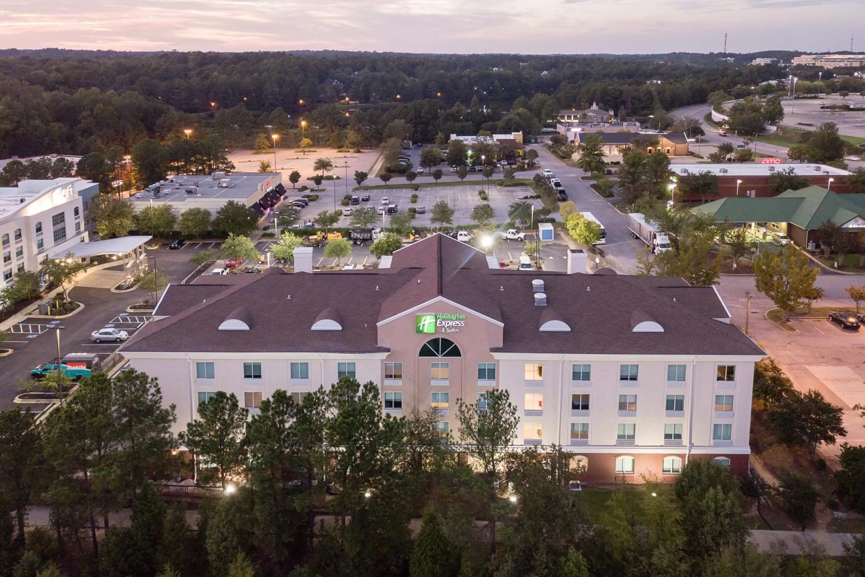 Property building in Holiday Inn Express & Suites Columbia-I-26 @ Harbison Blvd by IHG