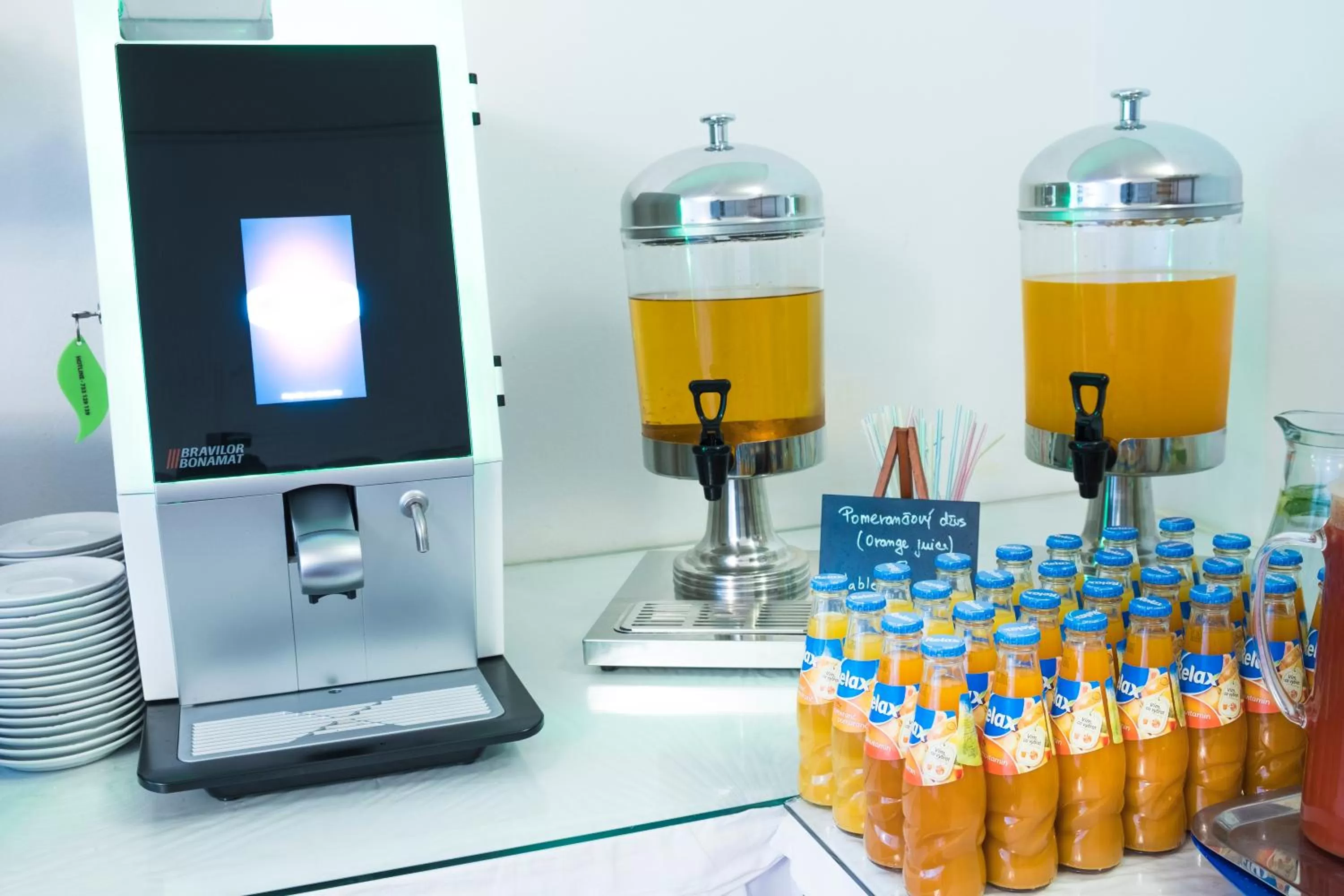 Drinks, Coffee/Tea Facilities in Hotel Meda of Museum Kampa