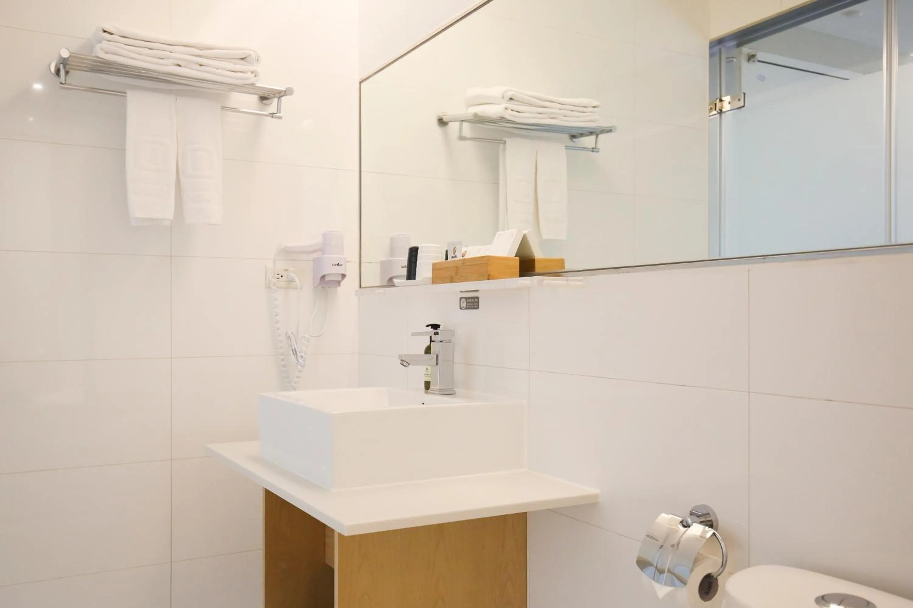 Bathroom in Dandy Hotel-Daan Park Branch