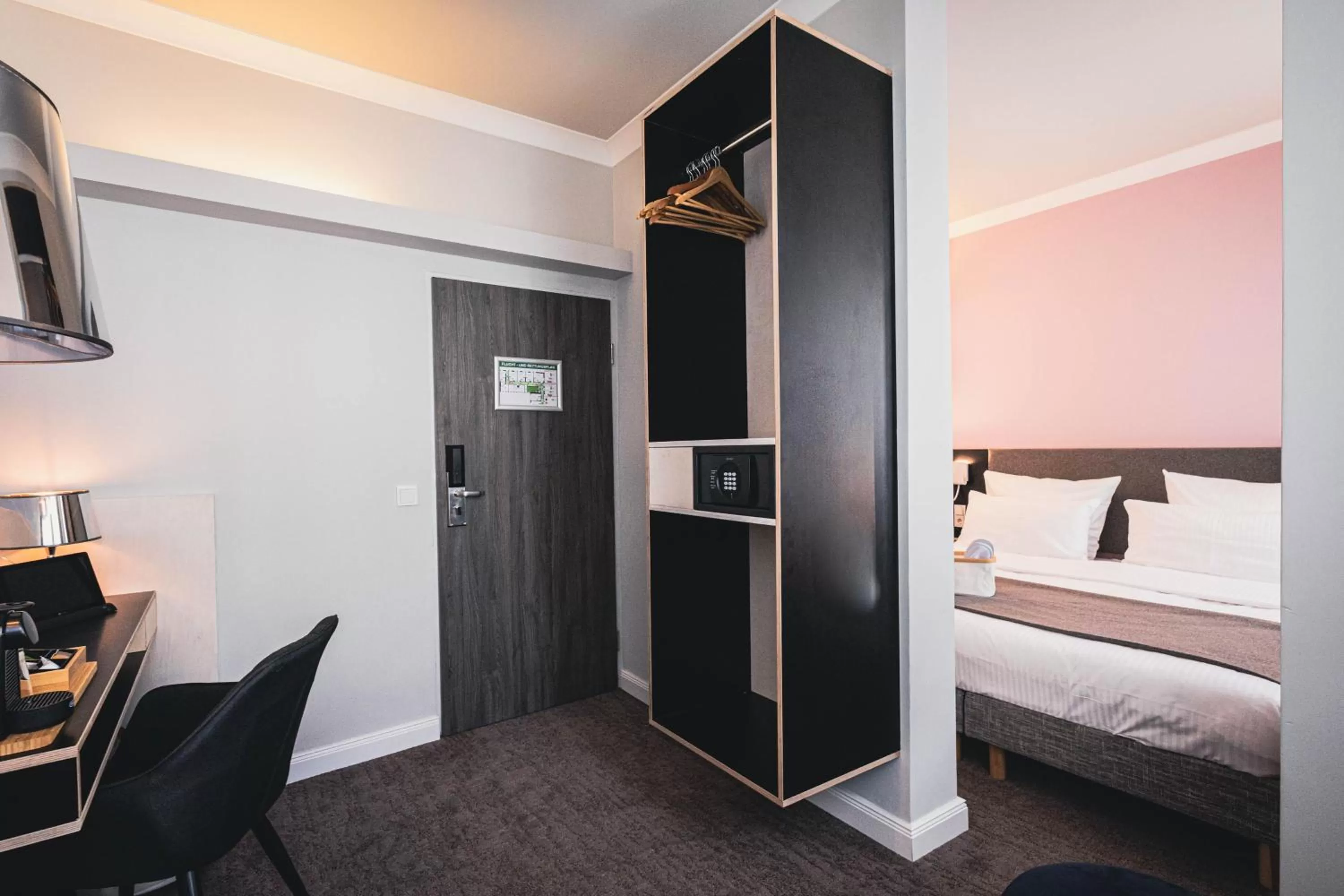 Photo of the whole room, Bed in MountainPark | Event- und Tagungshotel