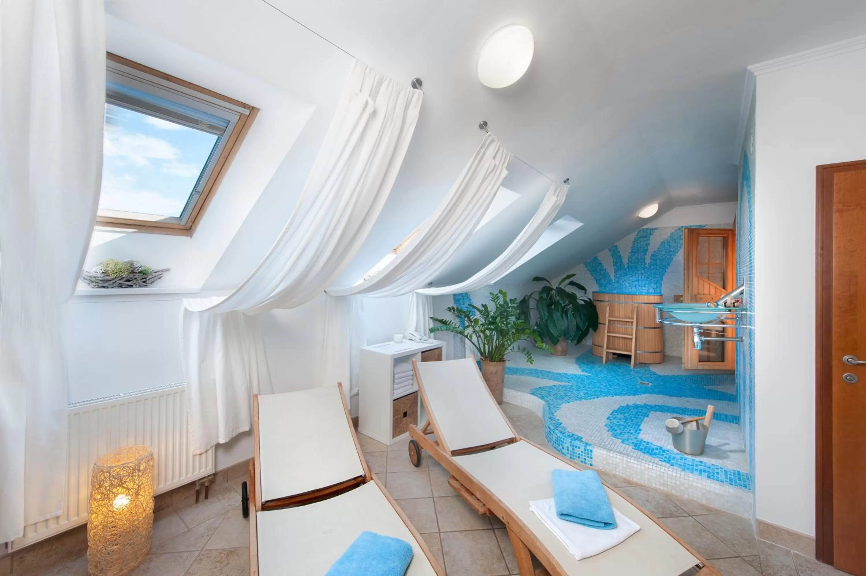 Sauna in April hotel Panorama