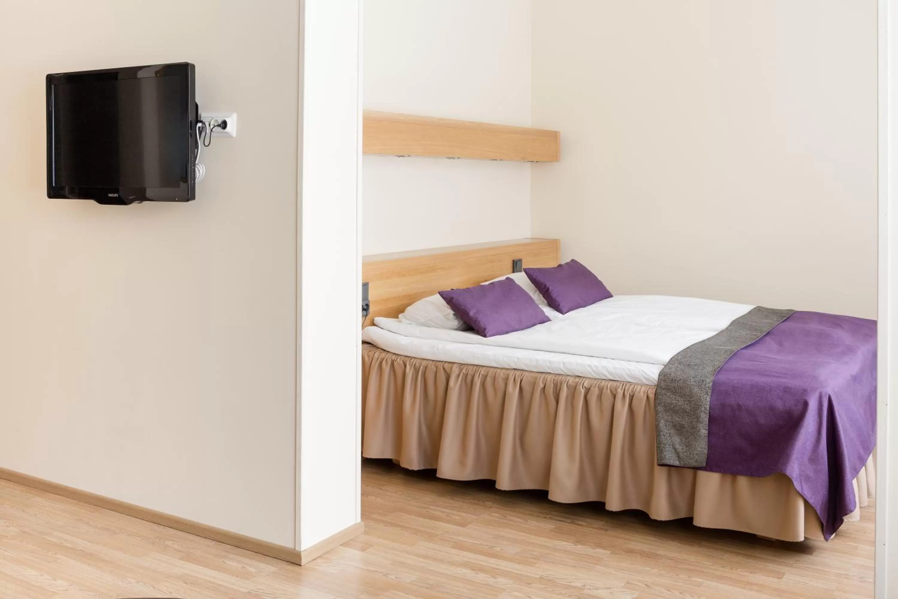 Bed in Samantta Hotel & Restaurant