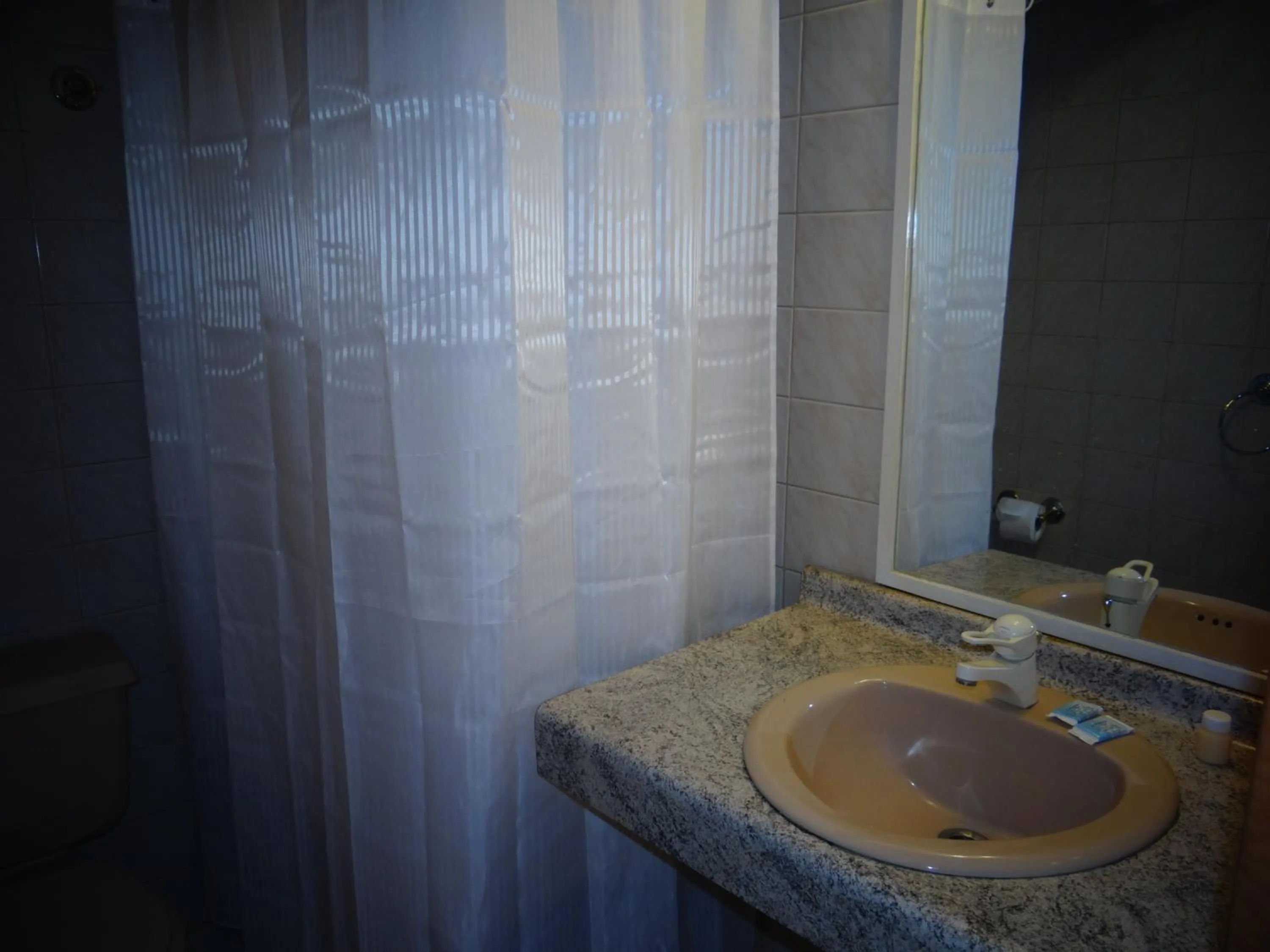 Toilet in Hotel Antupiren