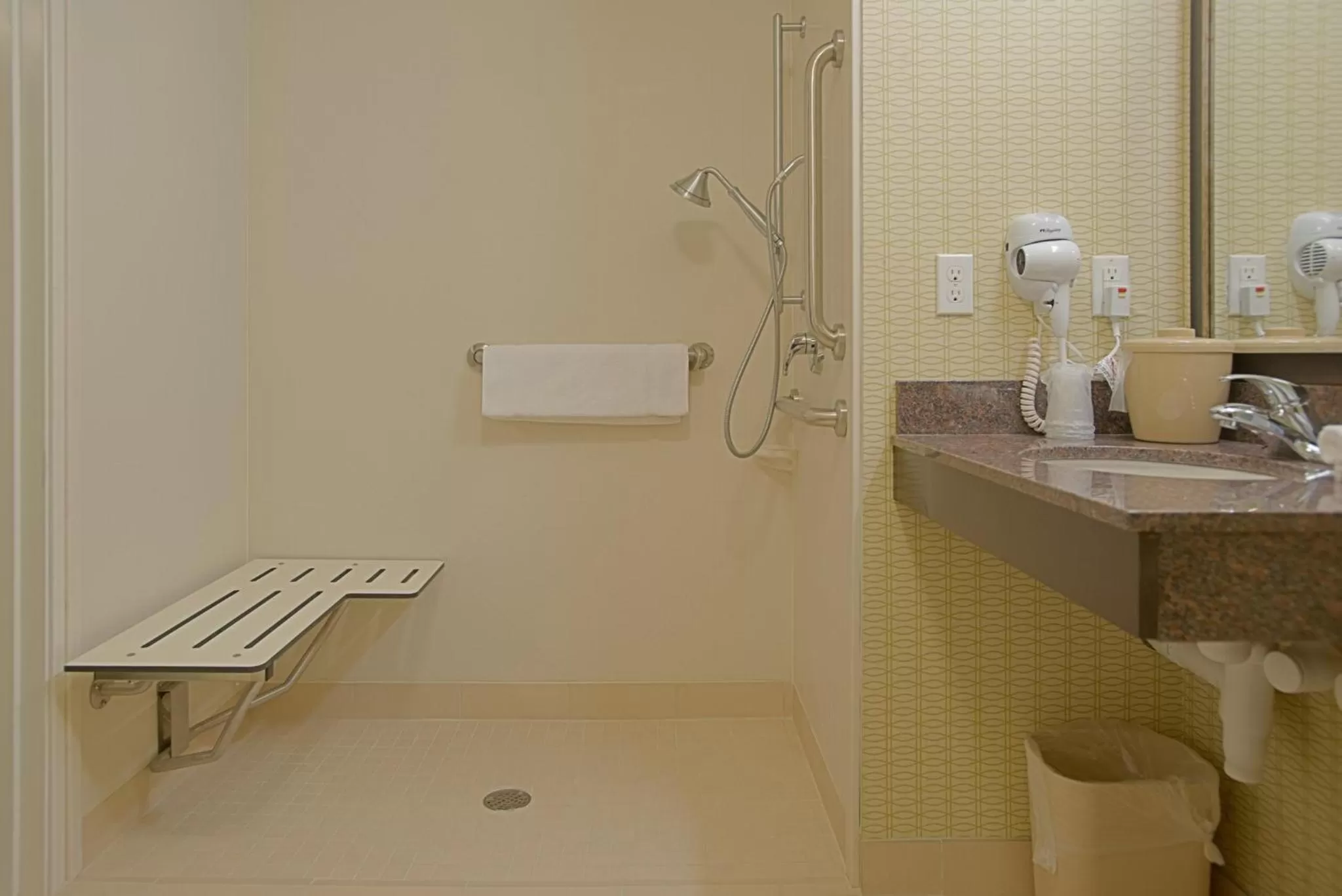 Photo of the whole room, Bathroom in Holiday Inn Express & Suites Tacoma Downtown, an IHG Hotel