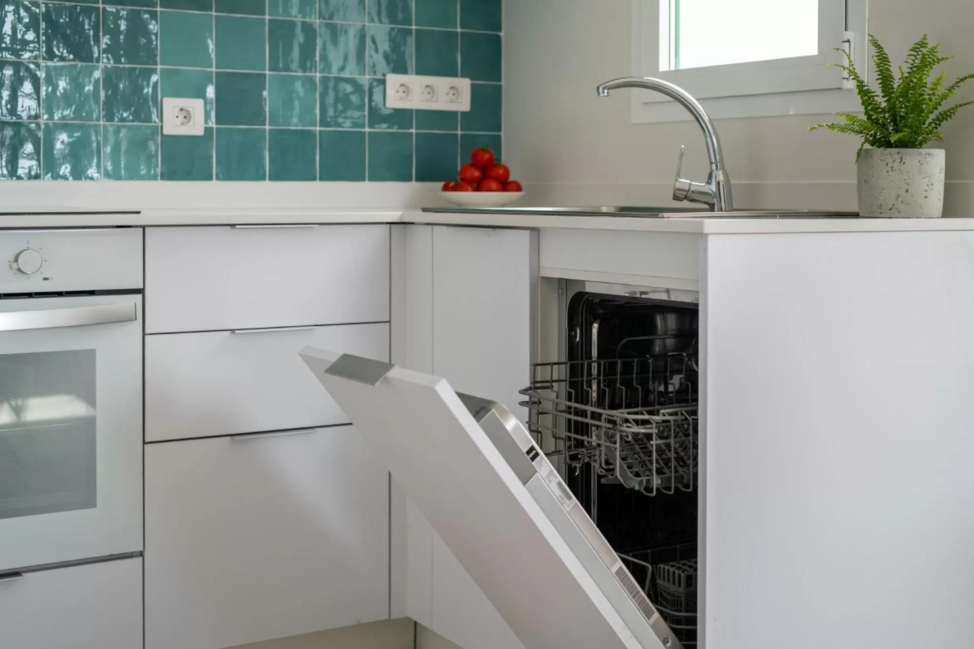 Kitchen or kitchenette in Nazaret Apartments