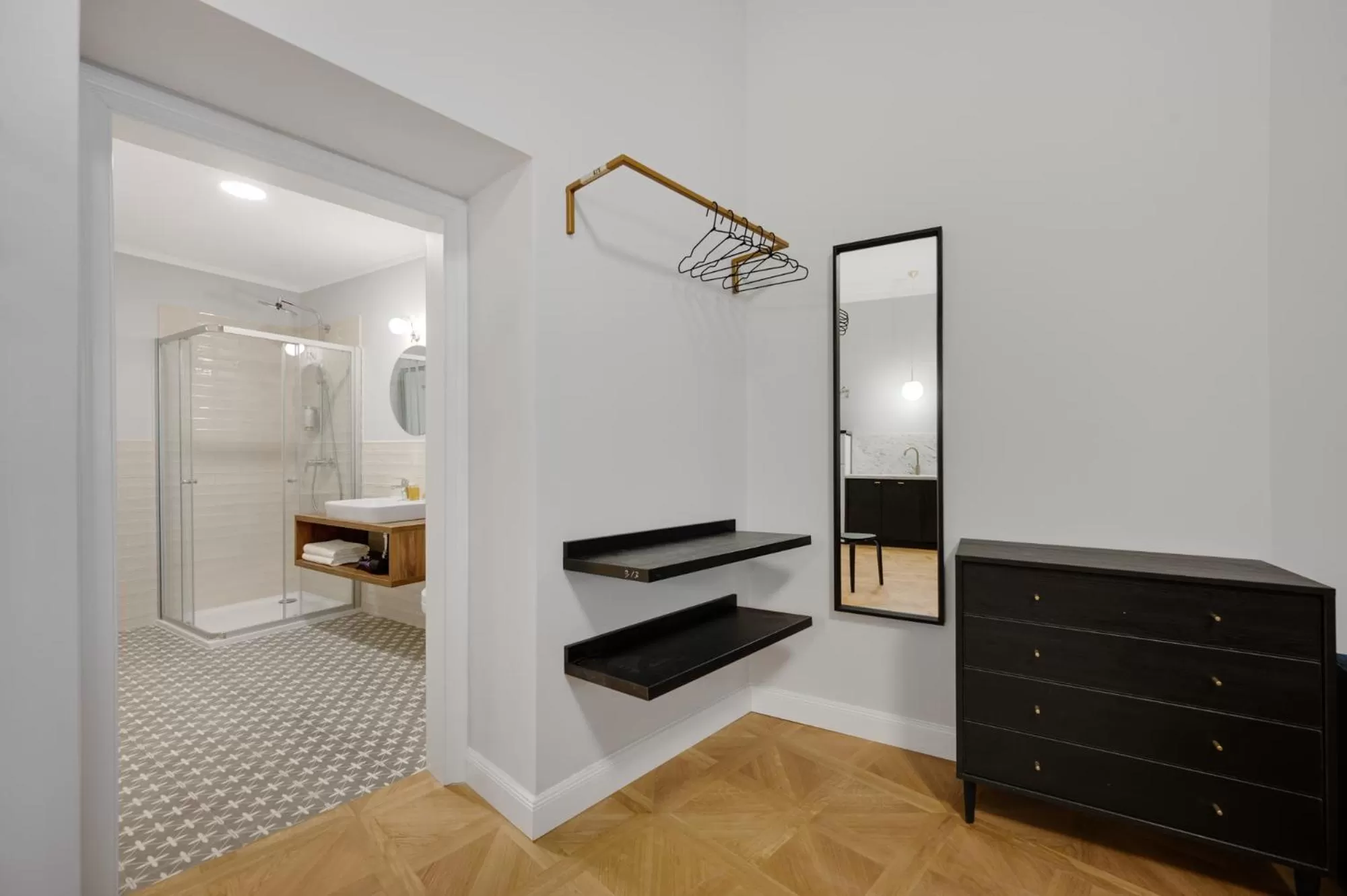 hair dresser, Bed in Palace Apartments