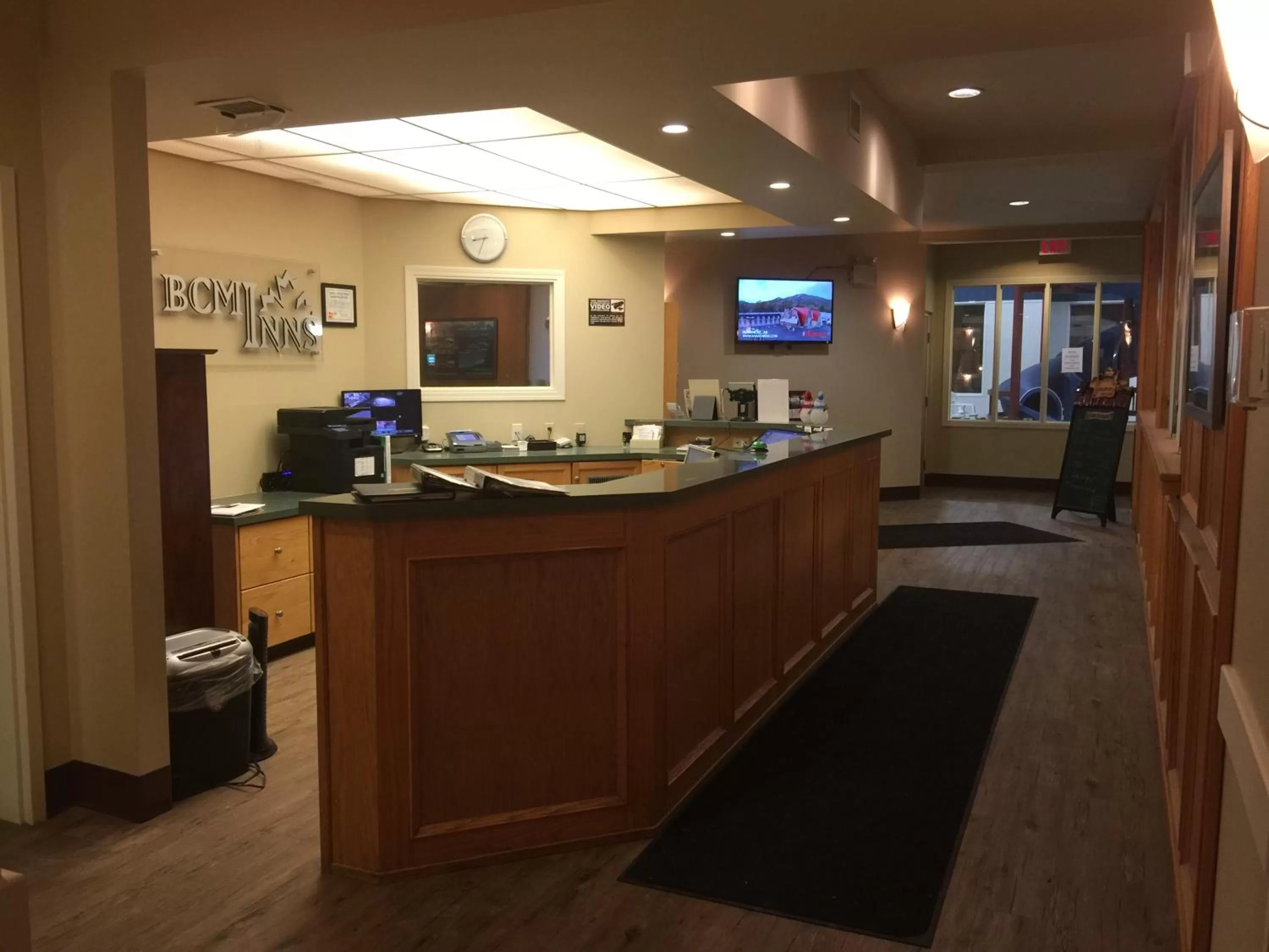 Lobby or reception in BCMInns - Peace River