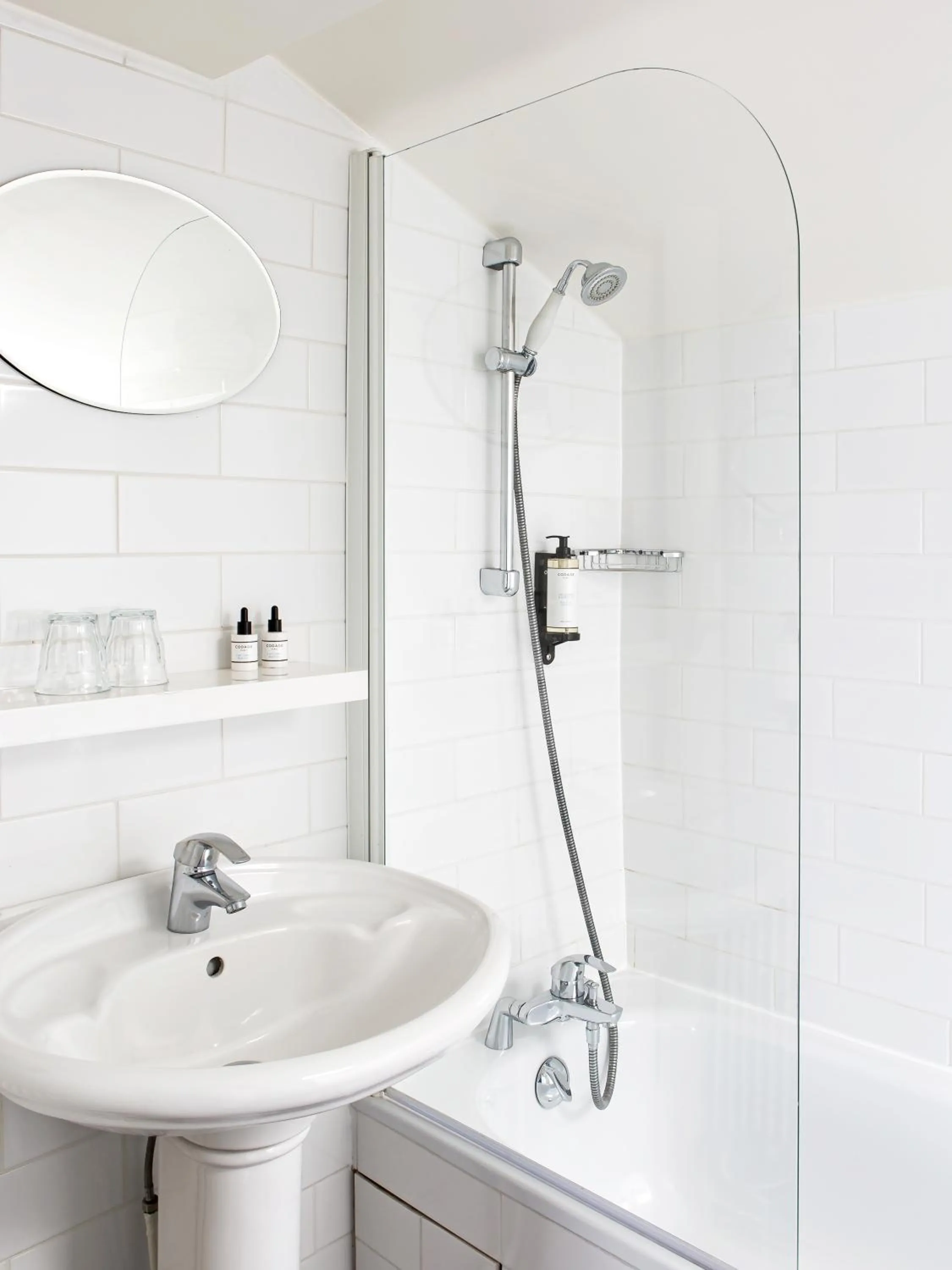 Bathroom in Hotel Paradis