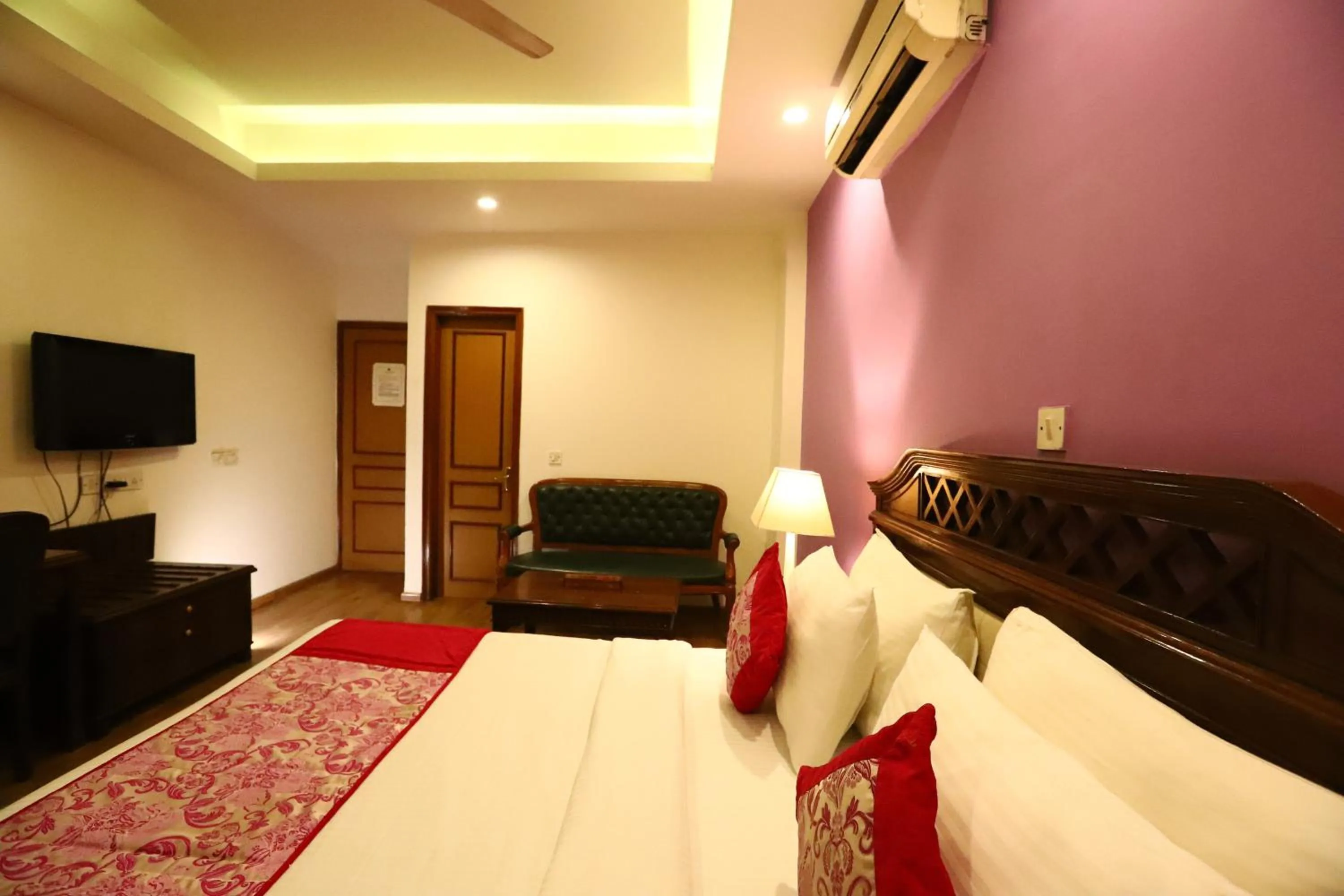 Photo of the whole room, Bed in Hotel Ambica Palace AIIMS New Delhi - Couple Friendly Local ID Accepted