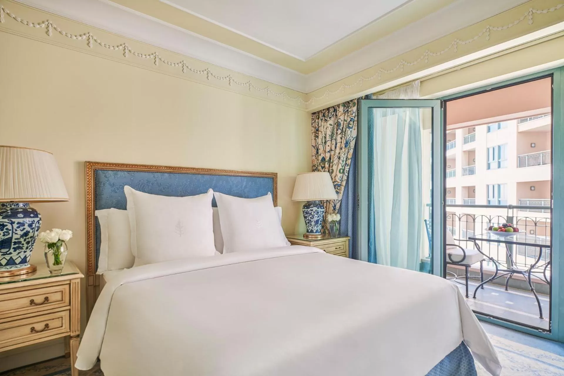 Bedroom, Bed in Four Seasons Hotel Alexandria At San Stefano