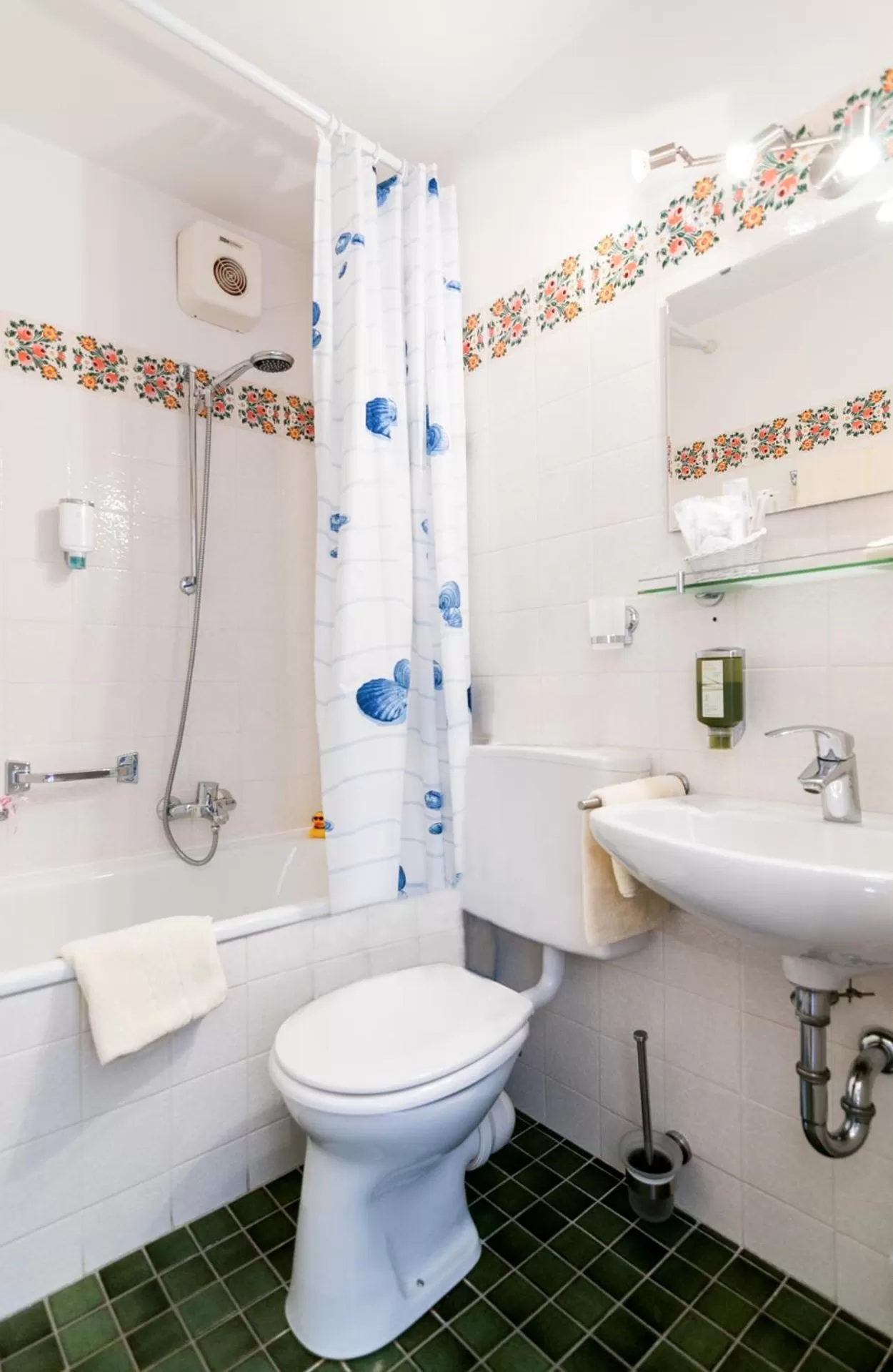 Bathroom in Hotel Effland -Sauna -Pool