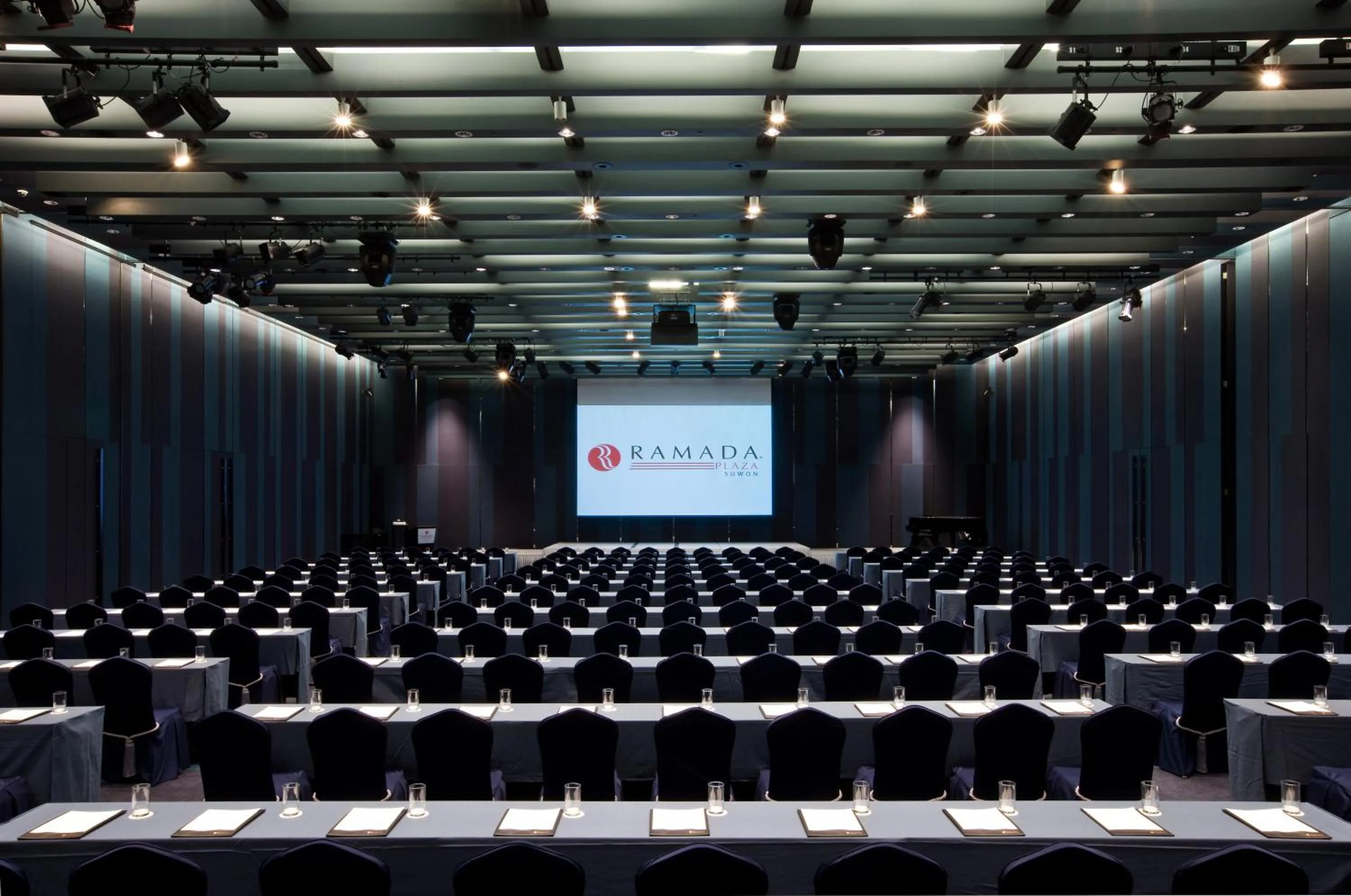 Banquet/Function facilities in Ramada Plaza by Wyndham Suwon