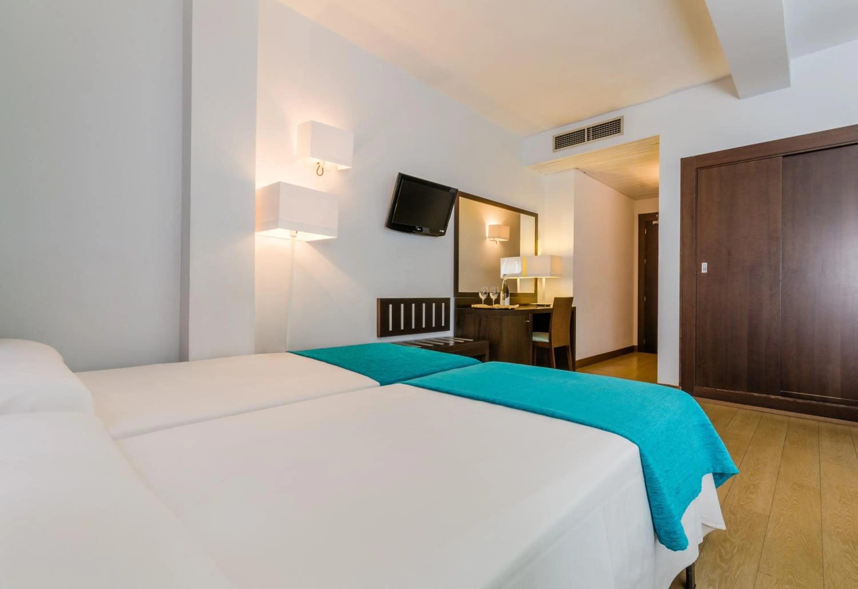 Bedroom, Bed in Don Juan