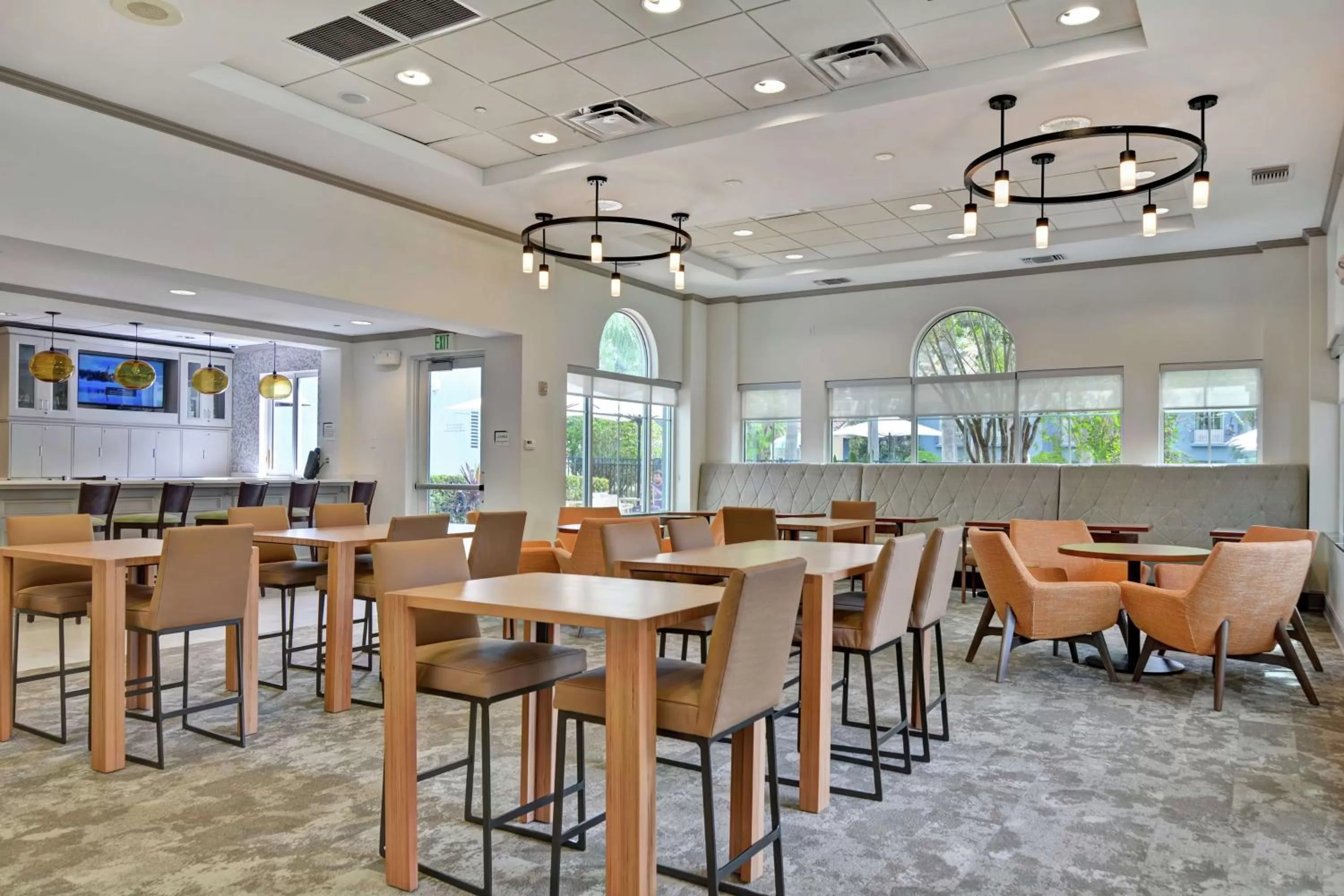 Dining area in Hilton Garden Inn Orlando Lake Buena Vista
