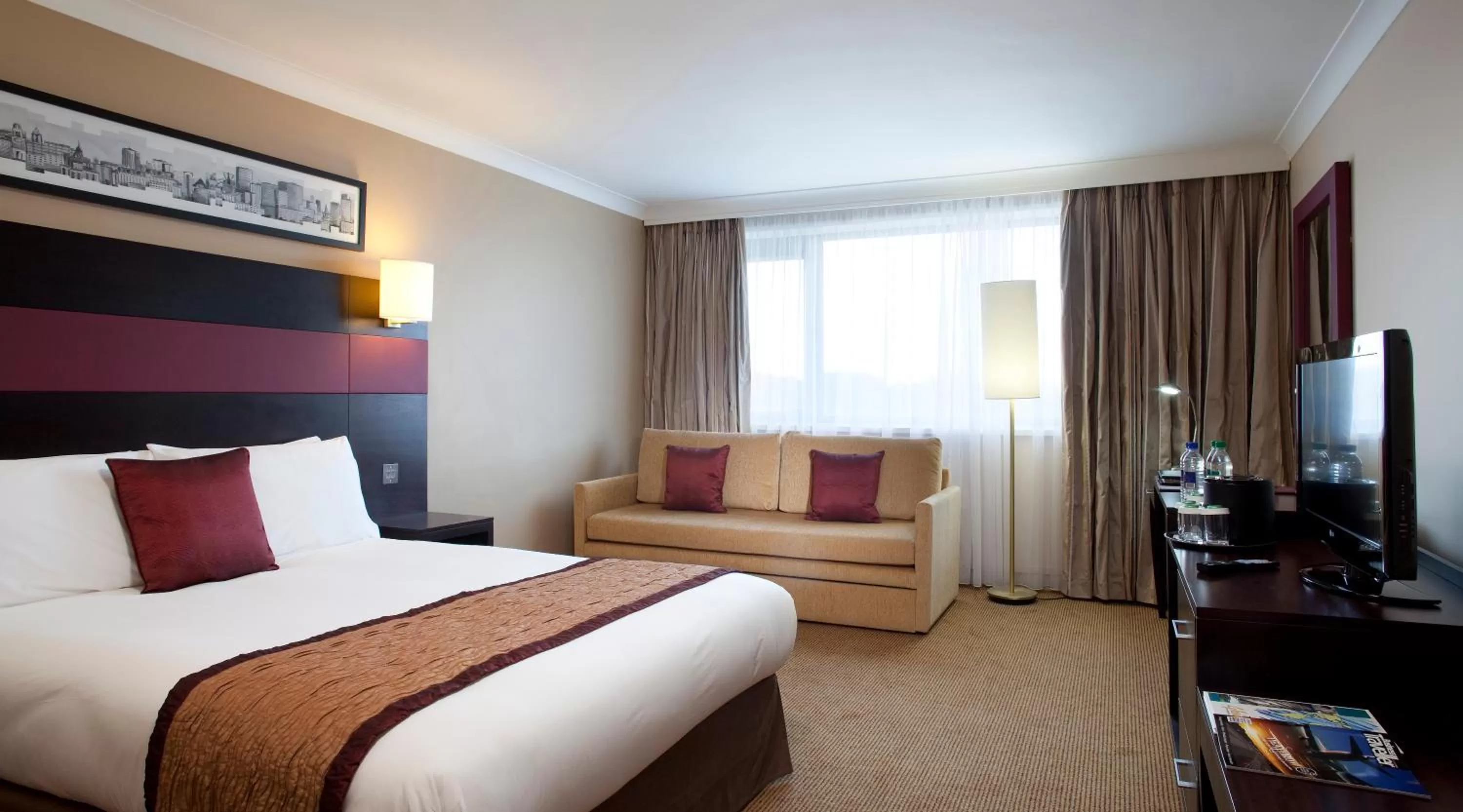 Bedroom, Bed in Crowne Plaza Birmingham NEC by IHG