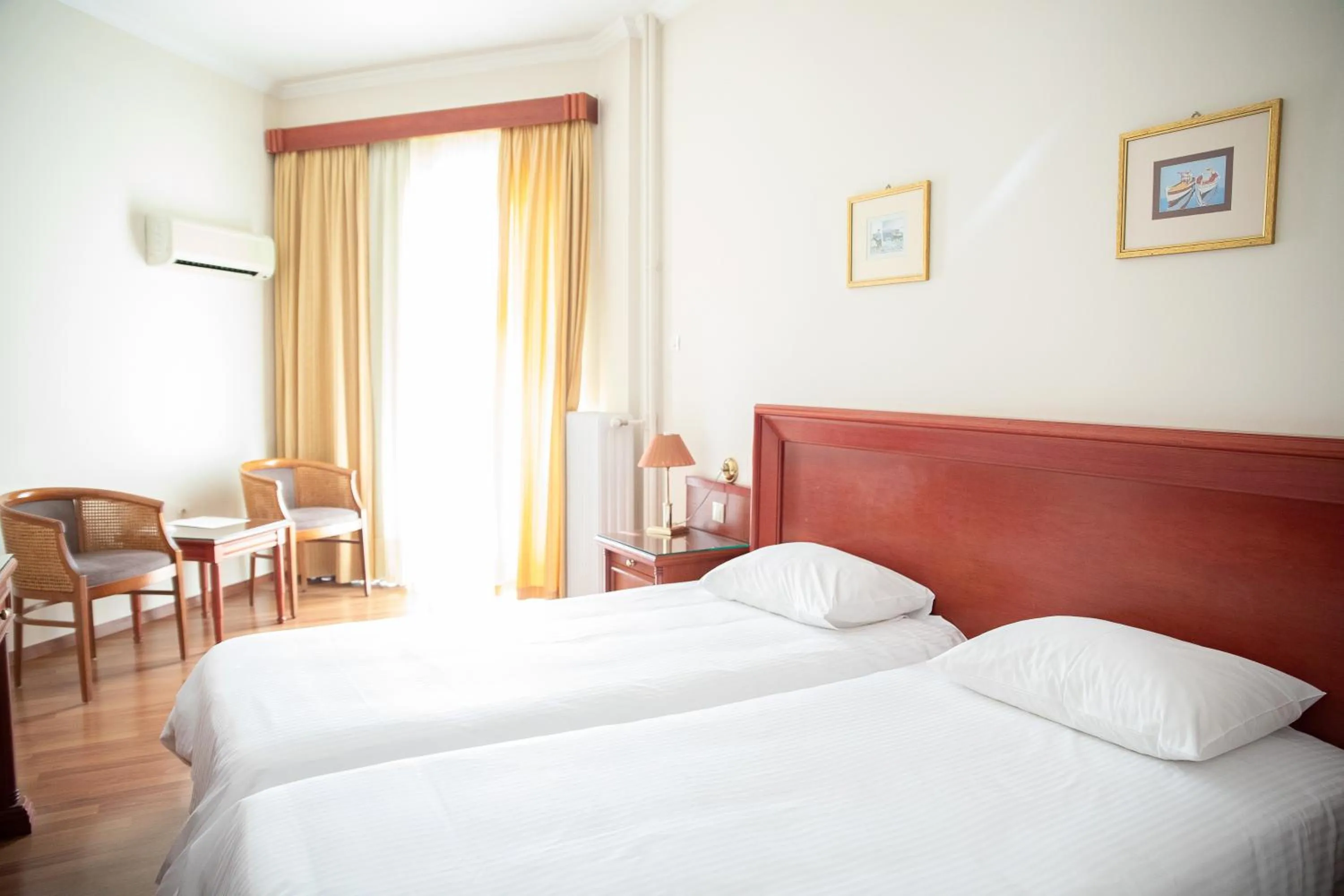 Bed in Tzaki hotel & restaurant Patras