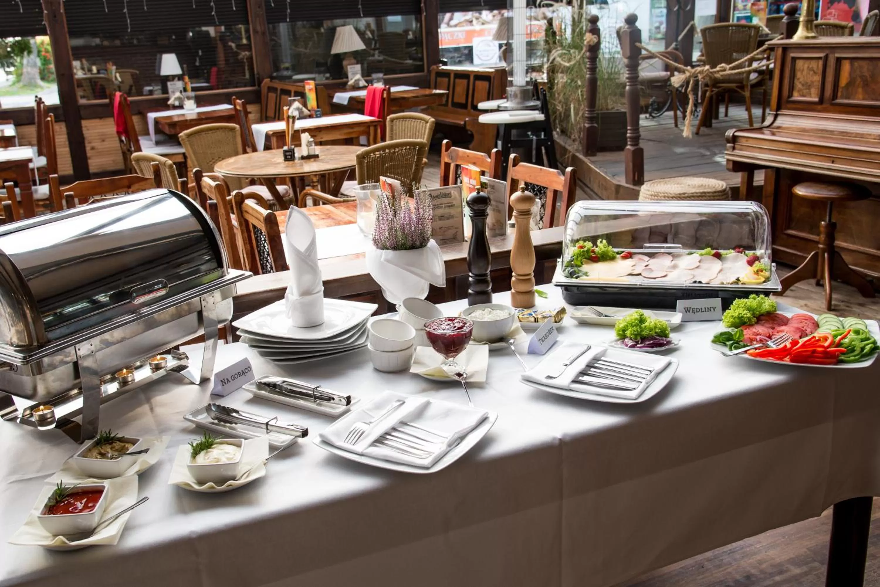 Restaurant/places to eat in COLUMBUS Apartamenty Ustka - Limanowskiego 1