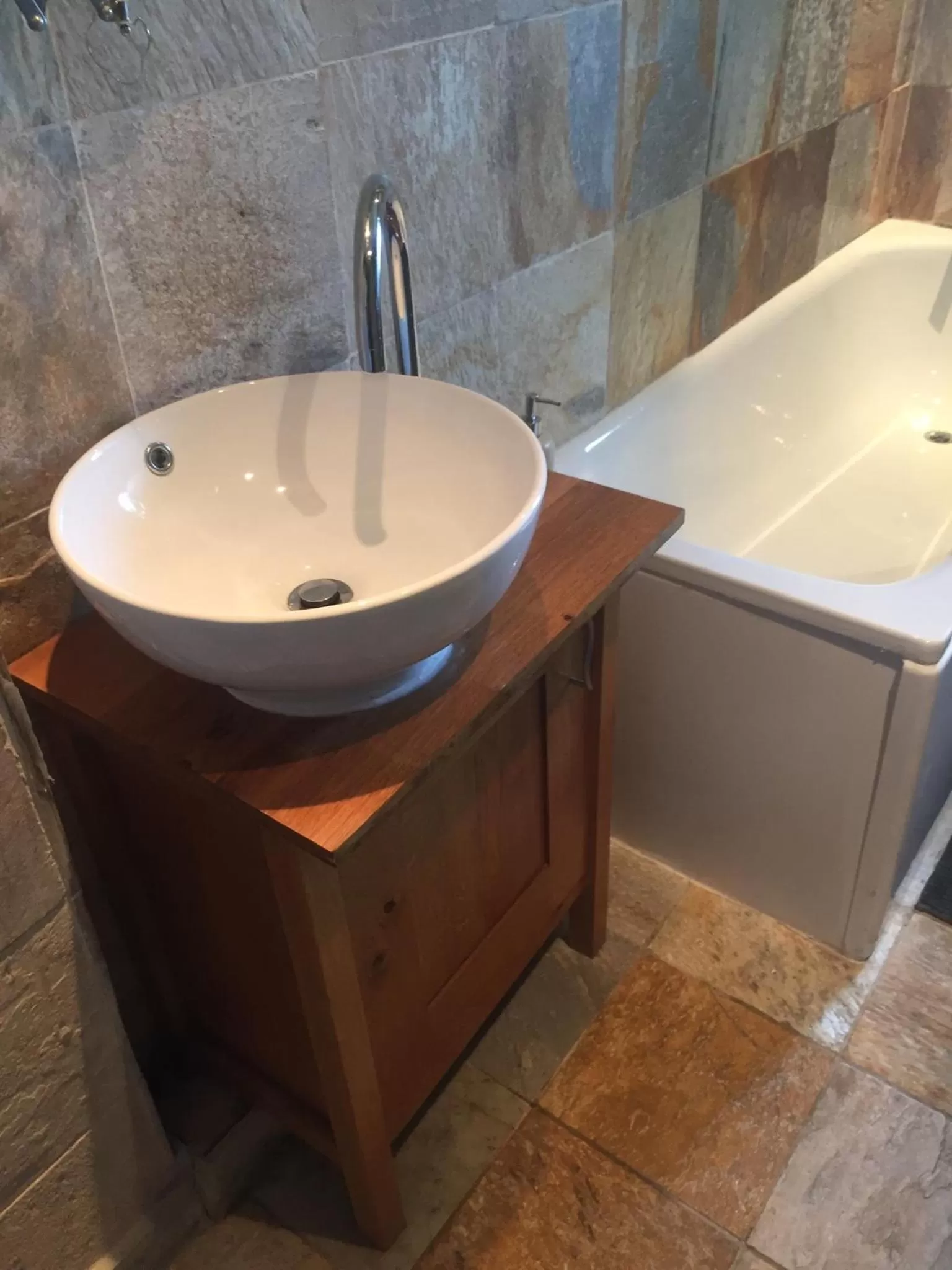 Bathroom in Efail Y Garn