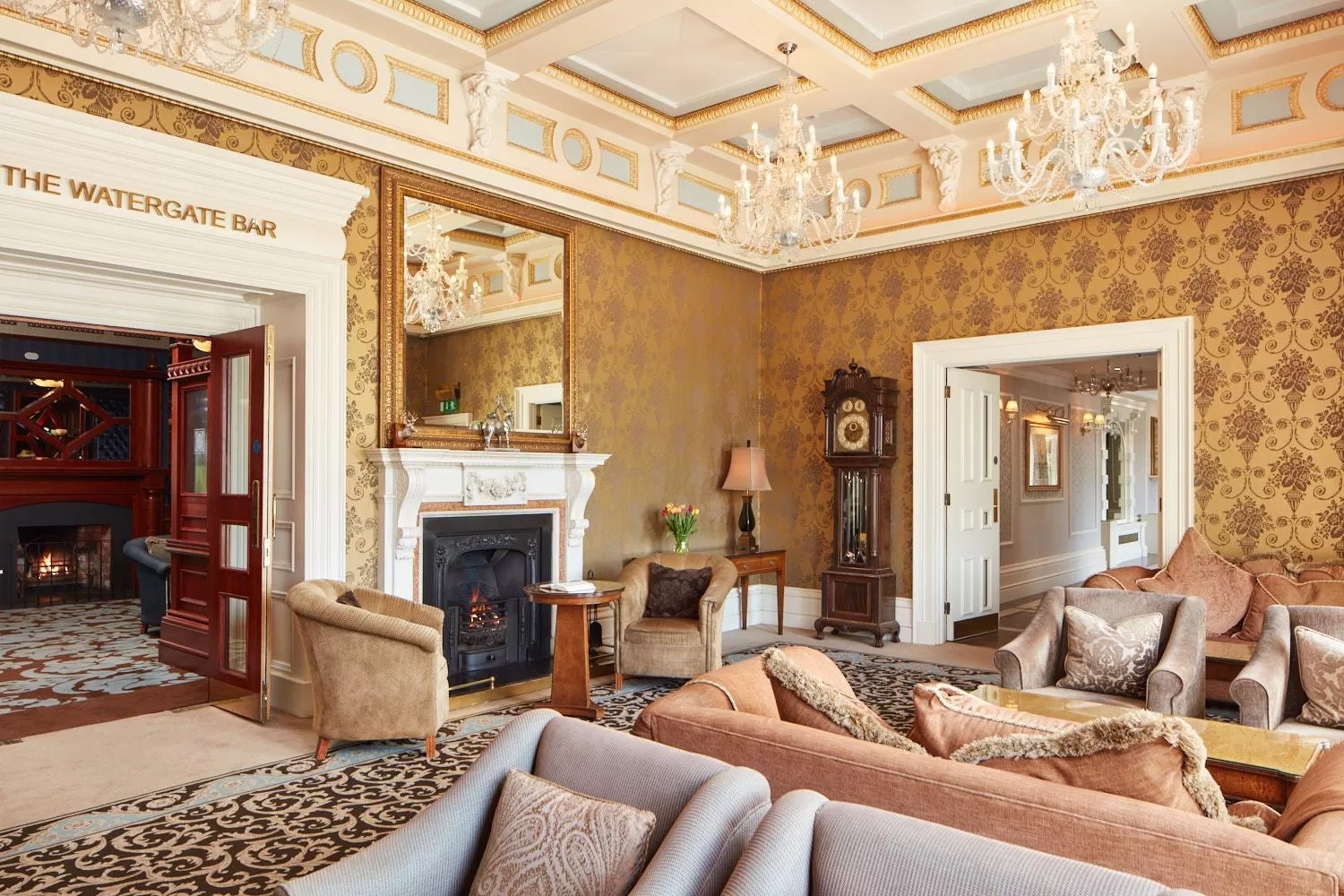 Living room in Manor House Country Hotel