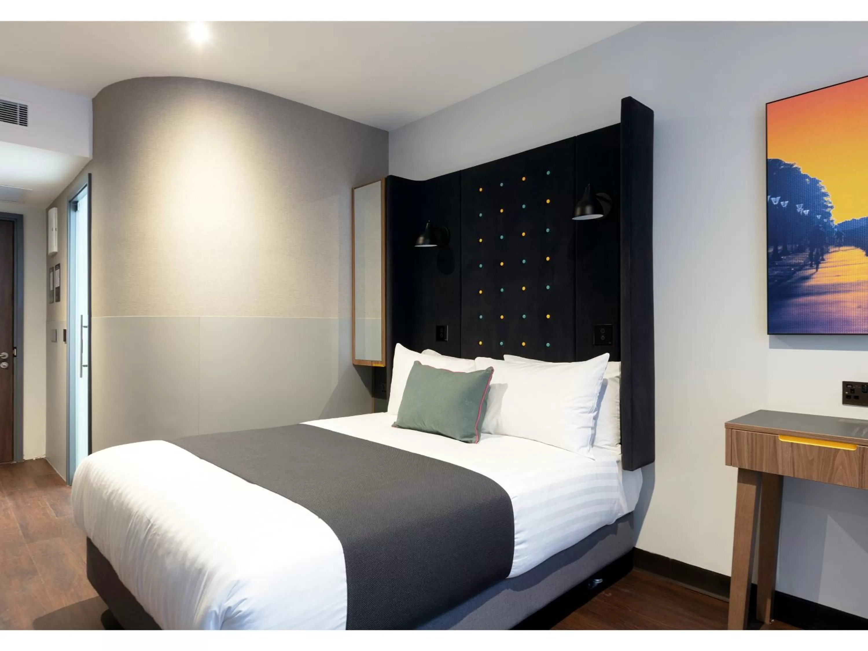 Bedroom, Bed in Point A Hotel Dublin Parnell Street