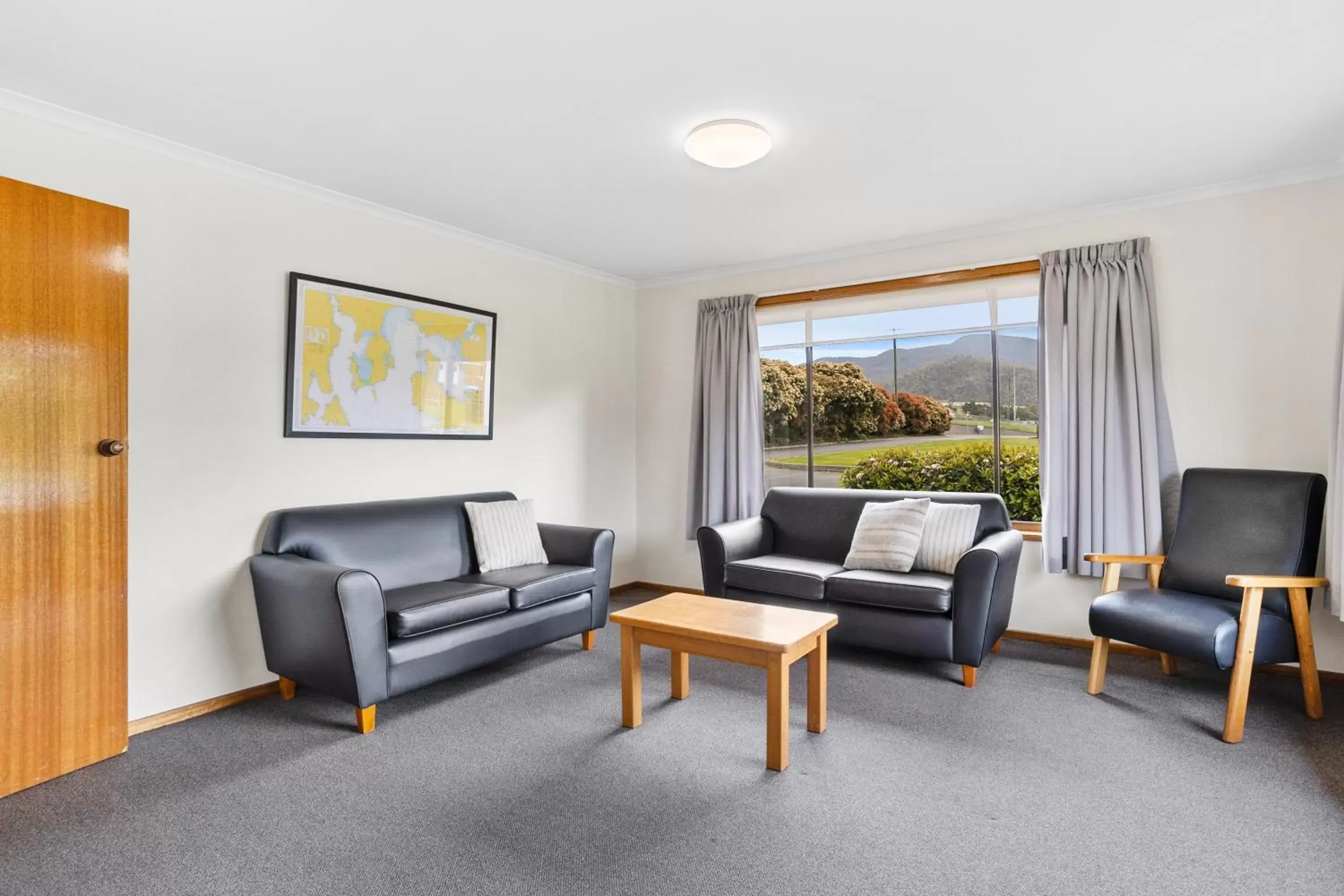 Standard Two-Bedroom Villa in Riverfront Motel & Restaurant Standard Two-Bedroom Villa in Riverfront Motel & Restaurant