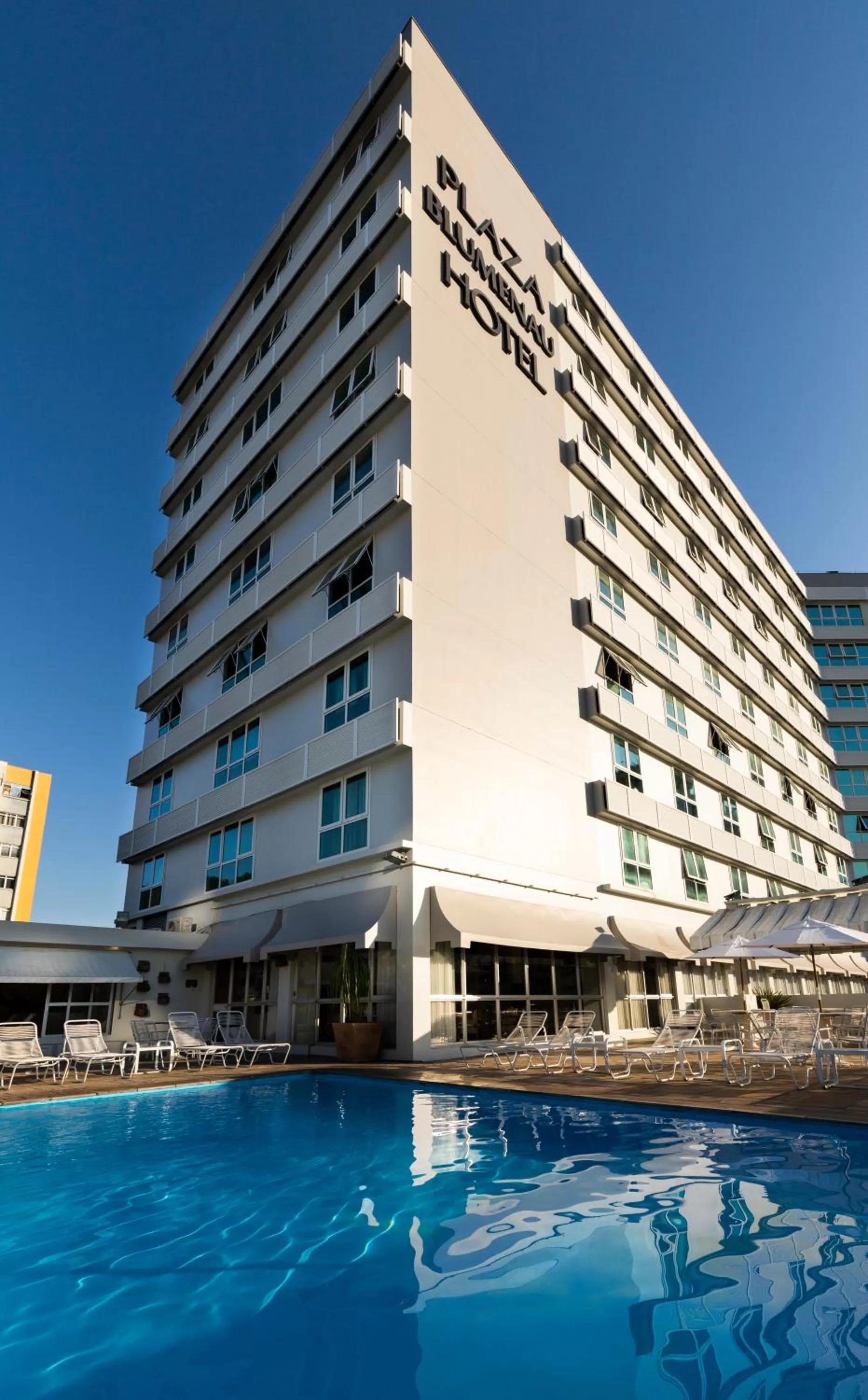 Property building in Plaza Blumenau Hotel