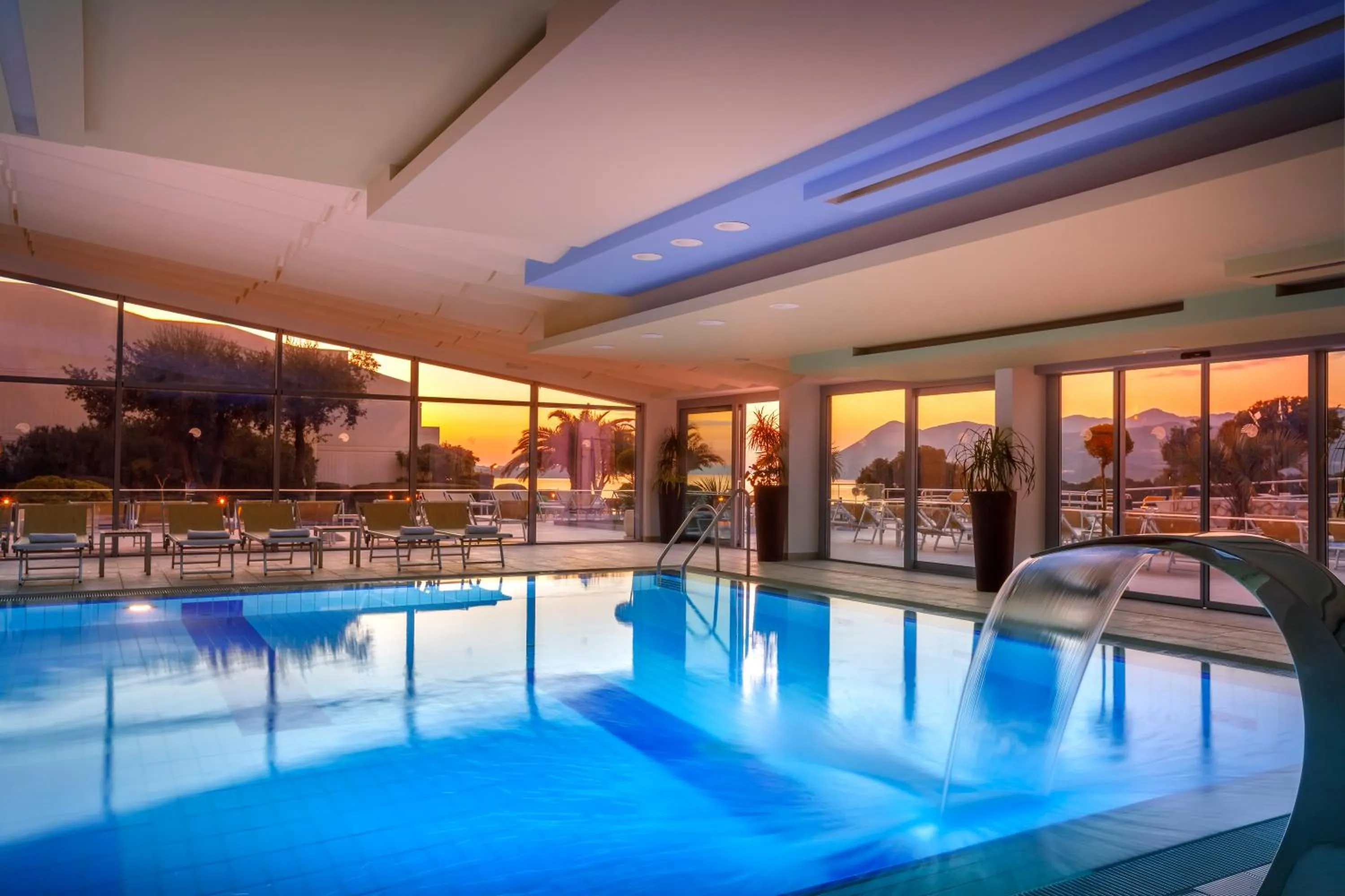 Swimming pool in Valamar Argosy Hotel