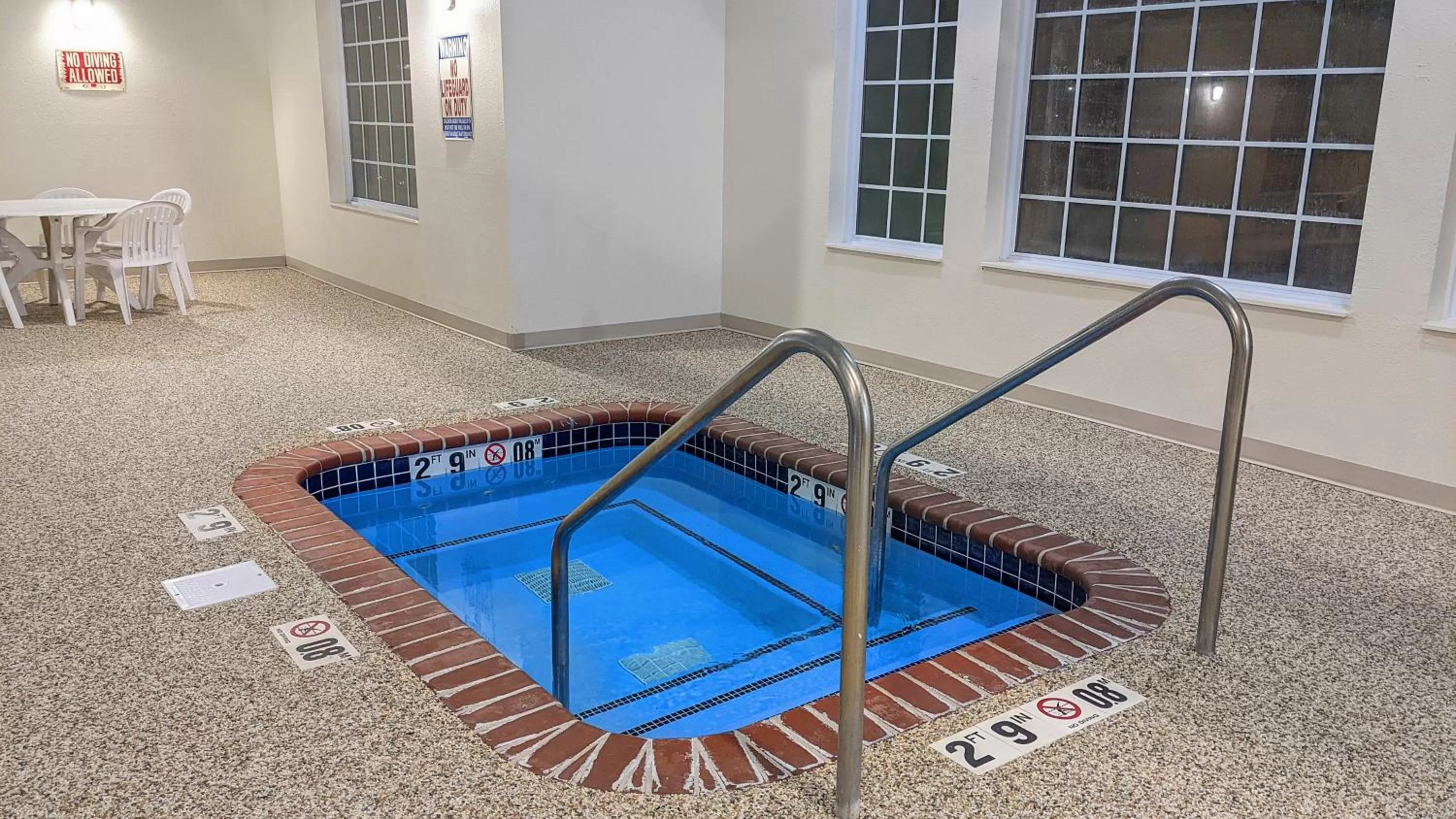 Estherville Hotel & Suites