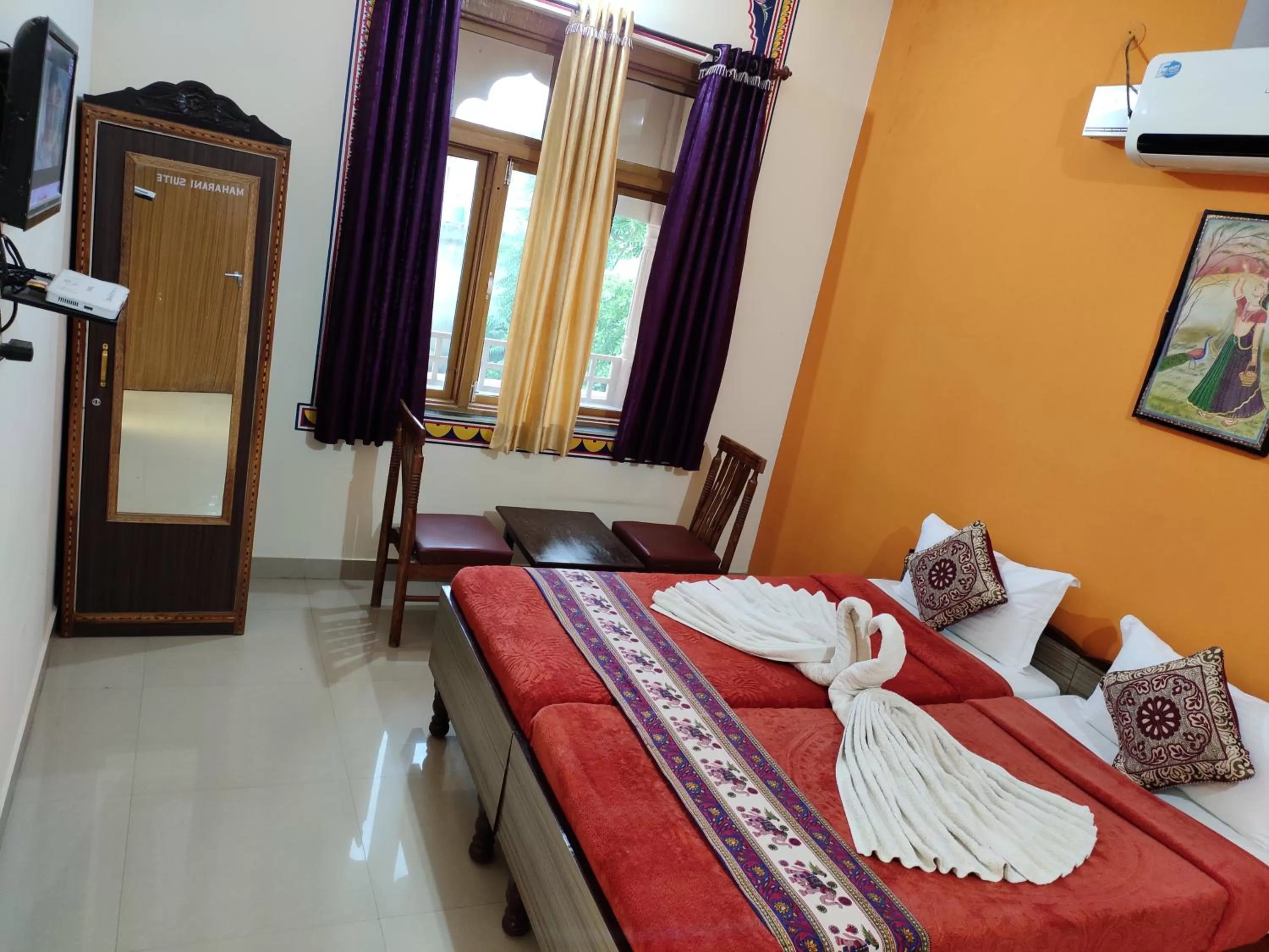 Bed in Hotel Tiger Haveli