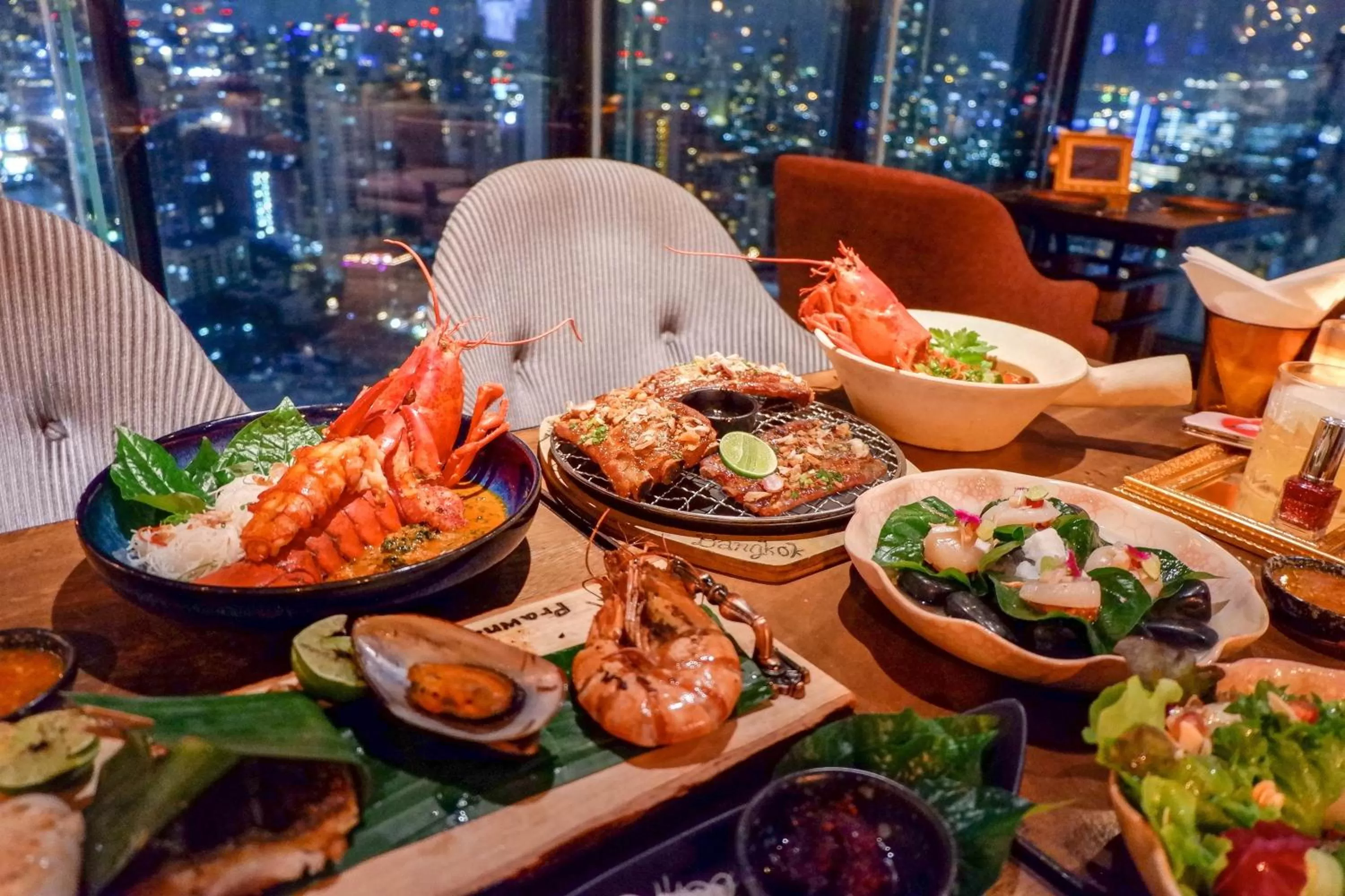 Restaurant/places to eat in The Continent Hotel Sukhumvit - Asok BTS Bangkok