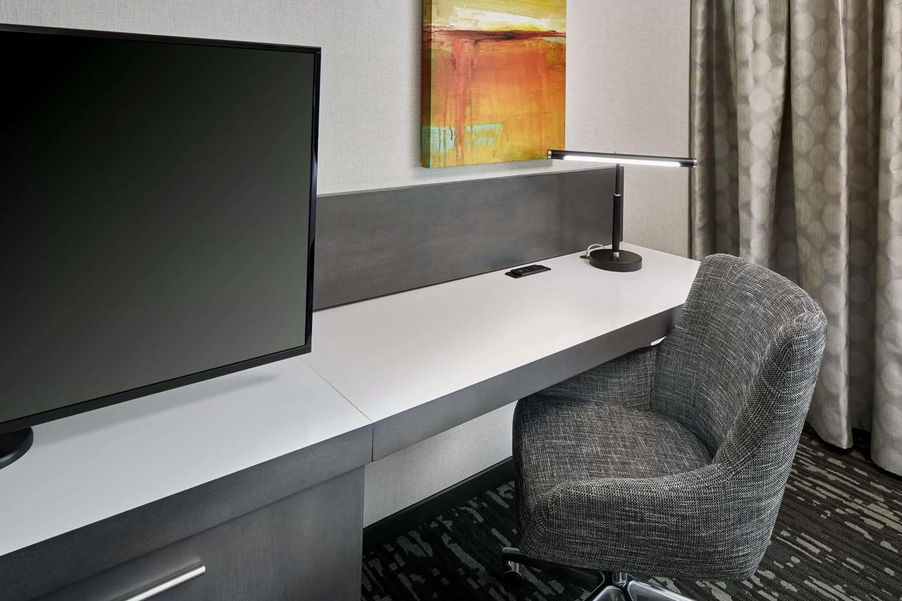 One-Bedroom King Suite in Hilton Garden Inn Roslyn