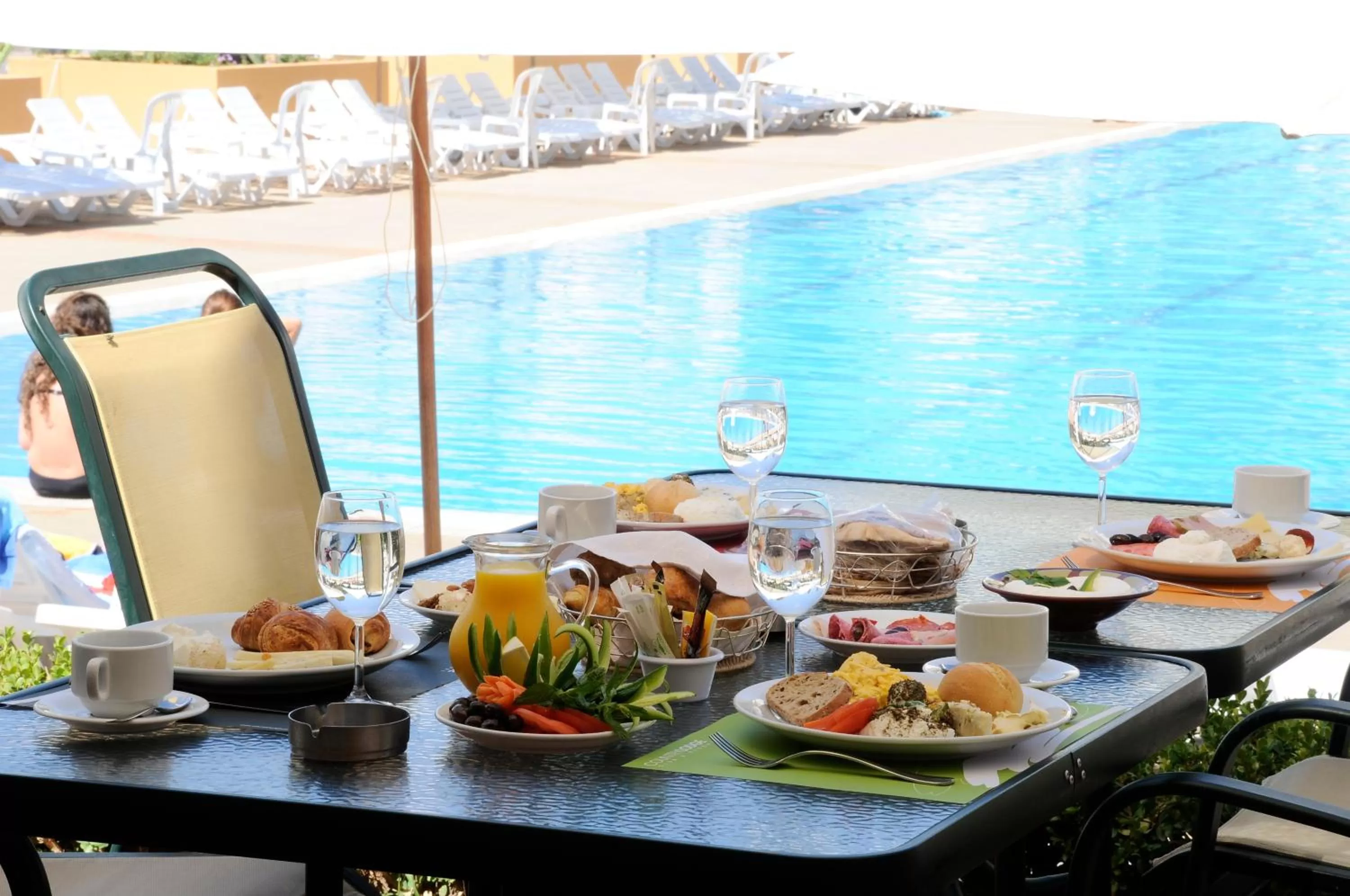 Breakfast in Country Lodge Hotel & Resort Beirut