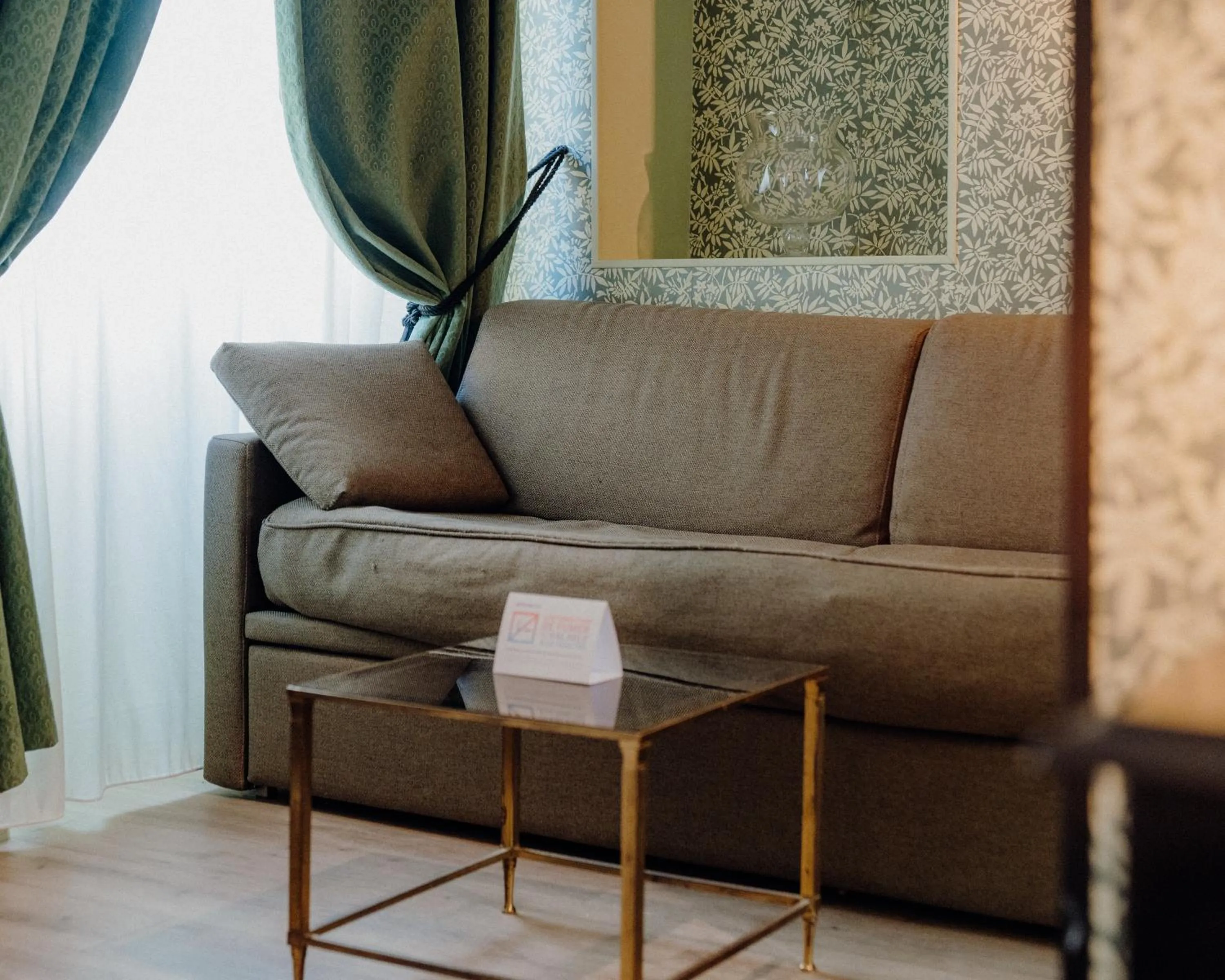 Seating area in Hotel Le Grimaldi by Happyculture