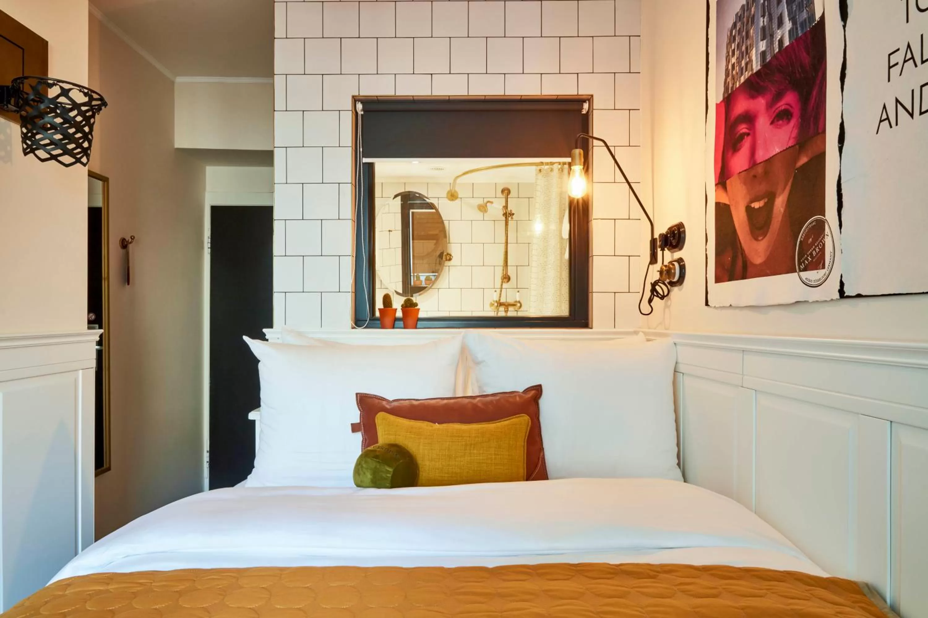 Bedroom, Bed in Max Brown Hotel Midtown, part of Sircle Collection