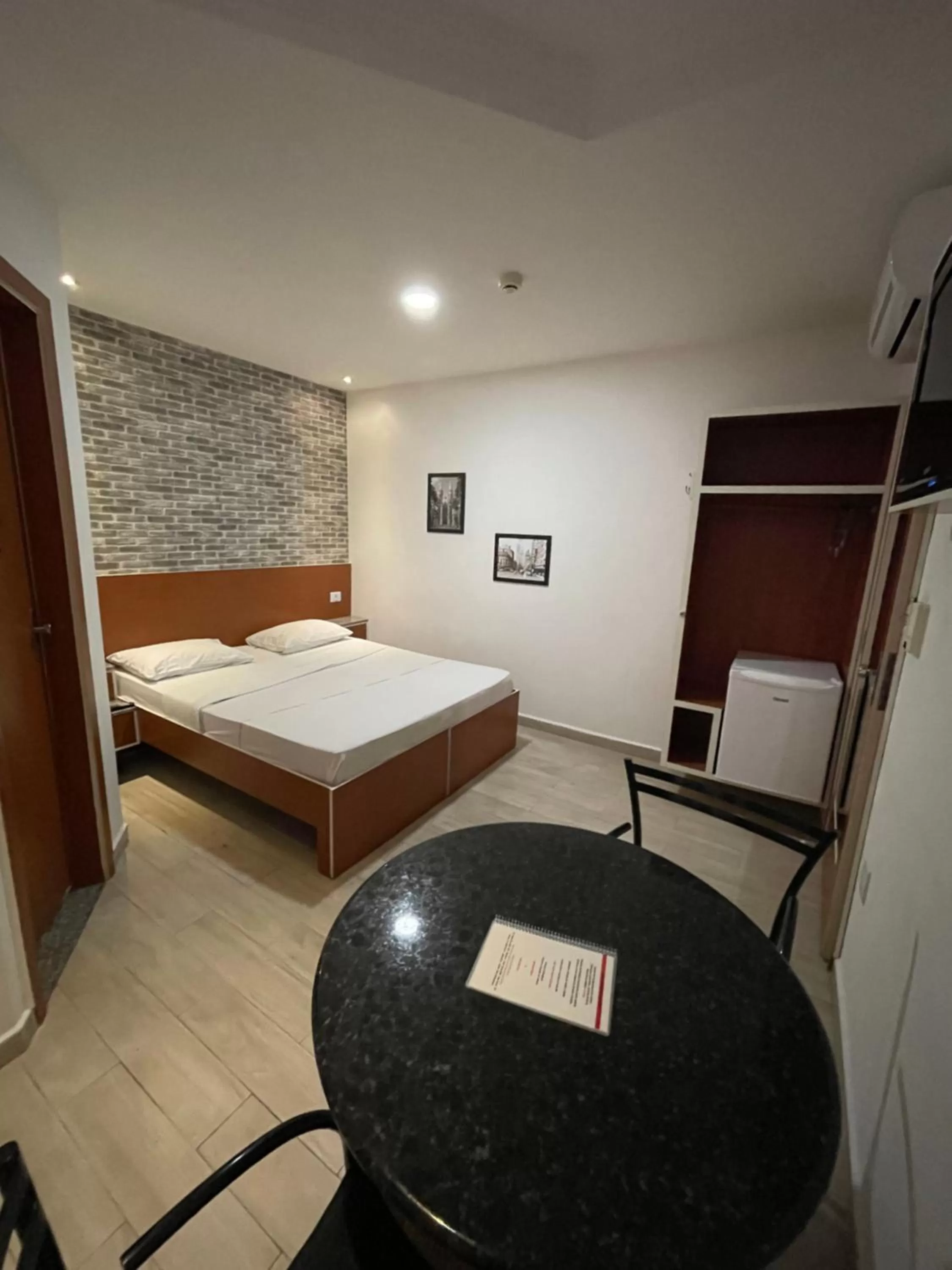 Photo of the whole room in Hotel Estrela da Agua Fria