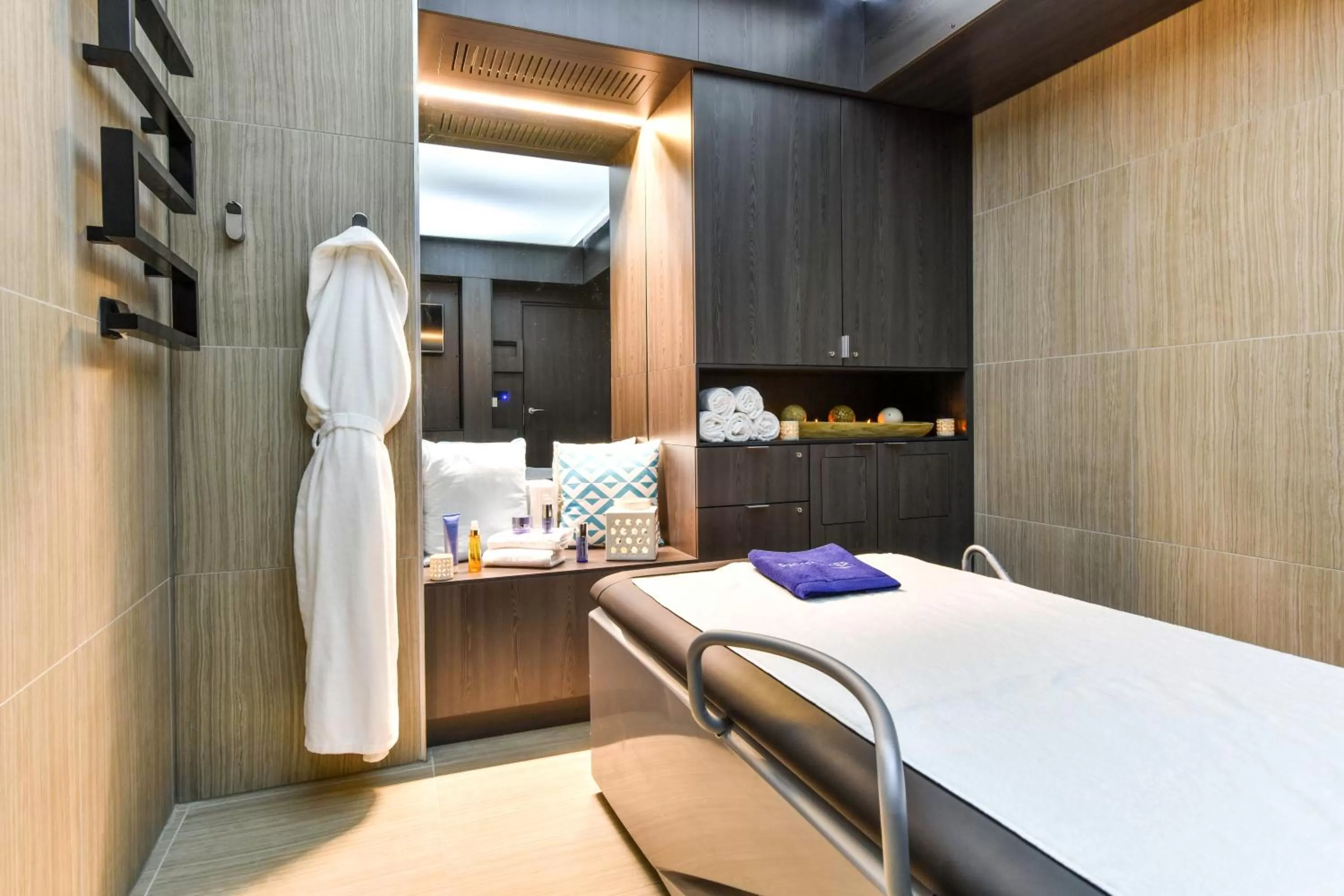 Spa and wellness centre/facilities, Bed in ibis styles La Rochelle Thalasso Chatelaillon