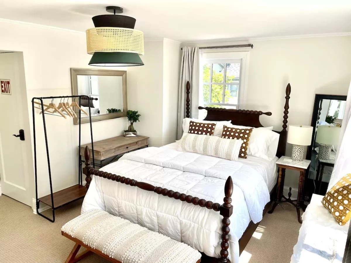 Bed in Buttonwood Boutique Hotel