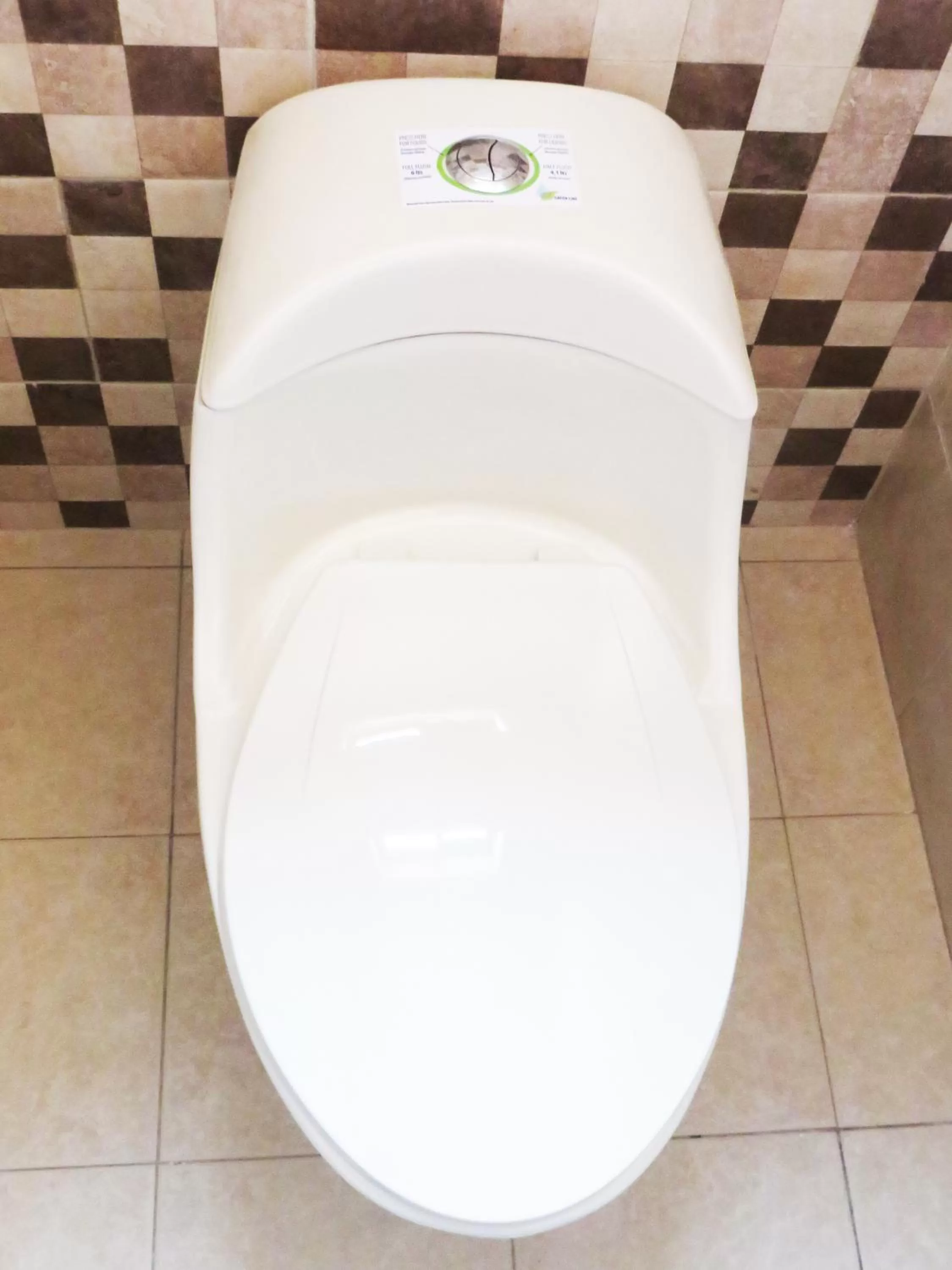 Restaurant/places to eat, Bathroom in Casa del Montañero