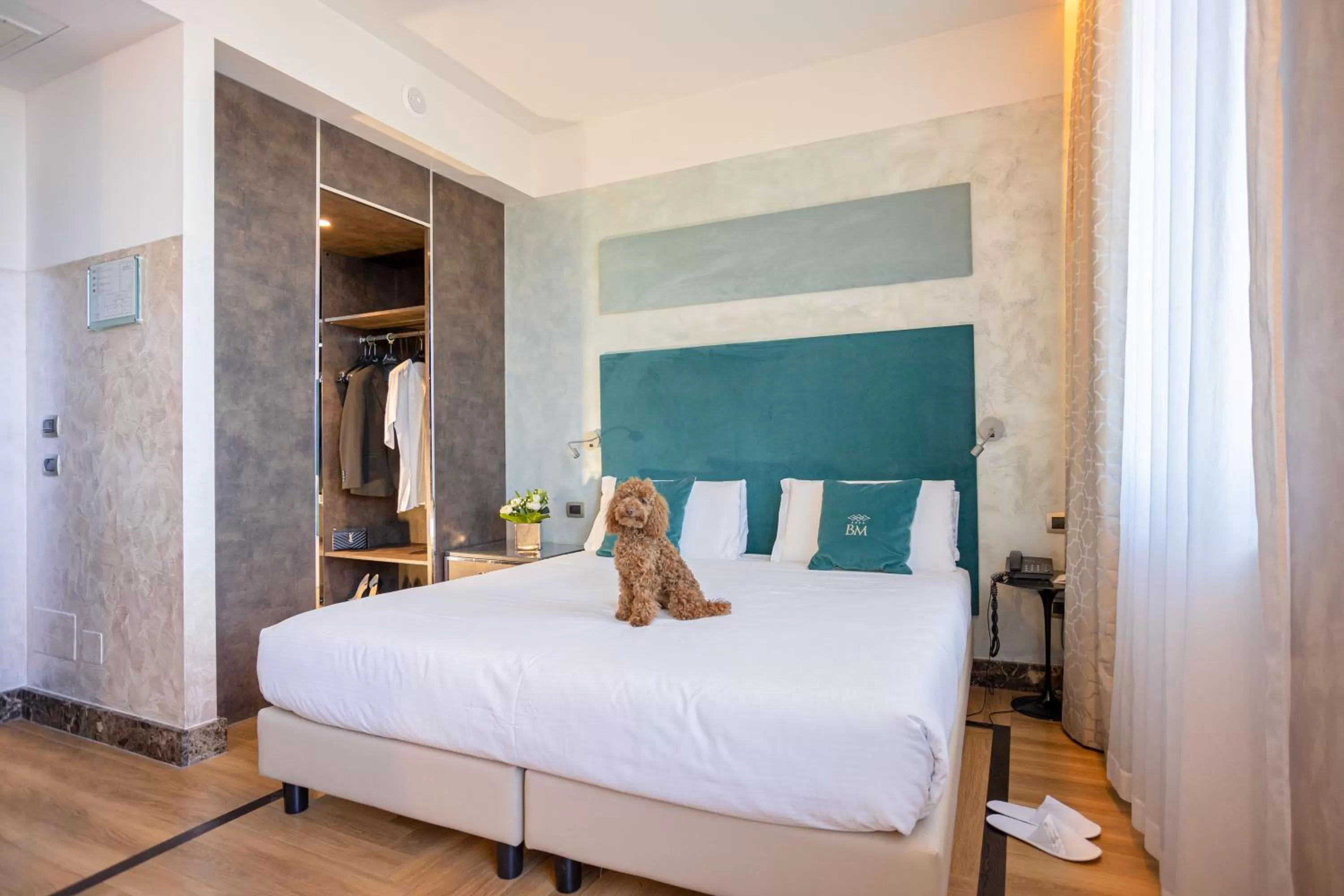 Animals, Bed in Bianca Maria Palace Hotel