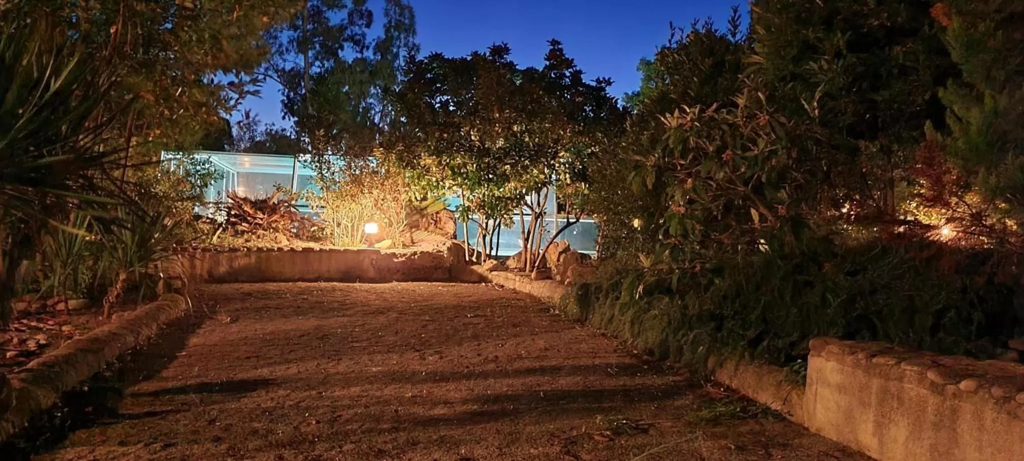 Garden in Entre 2 rives. Entre 2 rêves