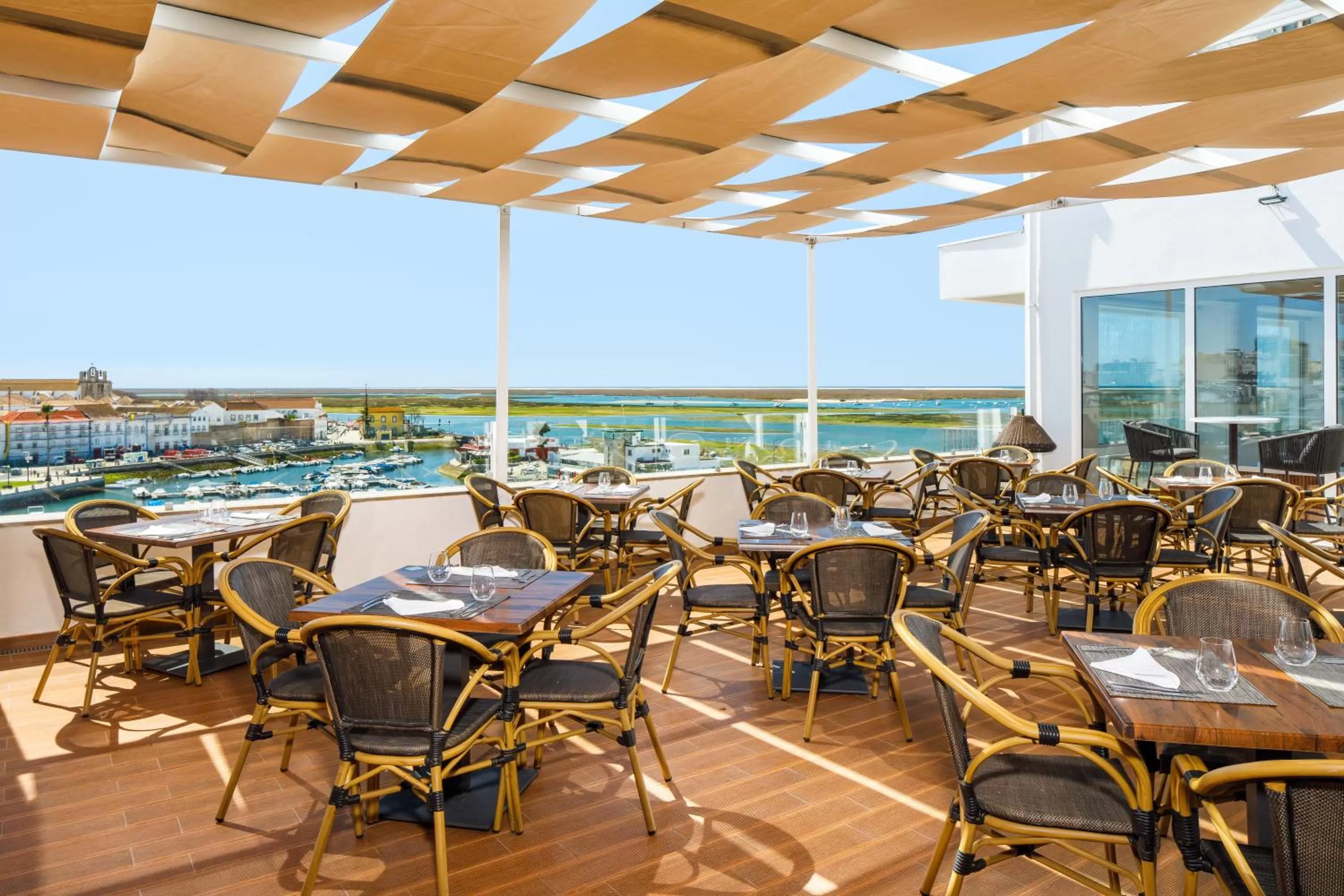 Restaurant/places to eat in AP Eva Senses