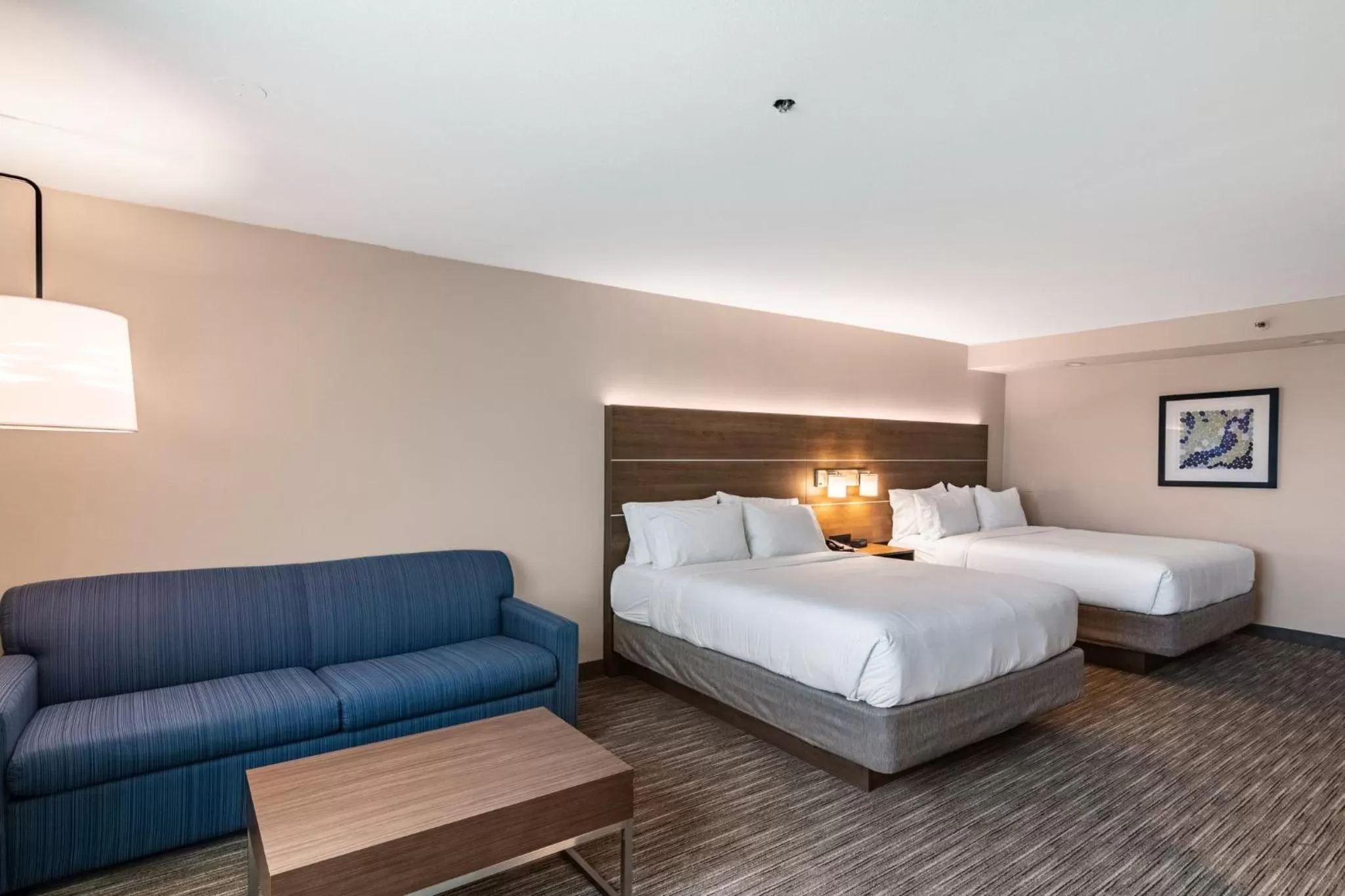 Photo of the whole room, Bed in Holiday Inn Express & Suites Camarillo by IHG